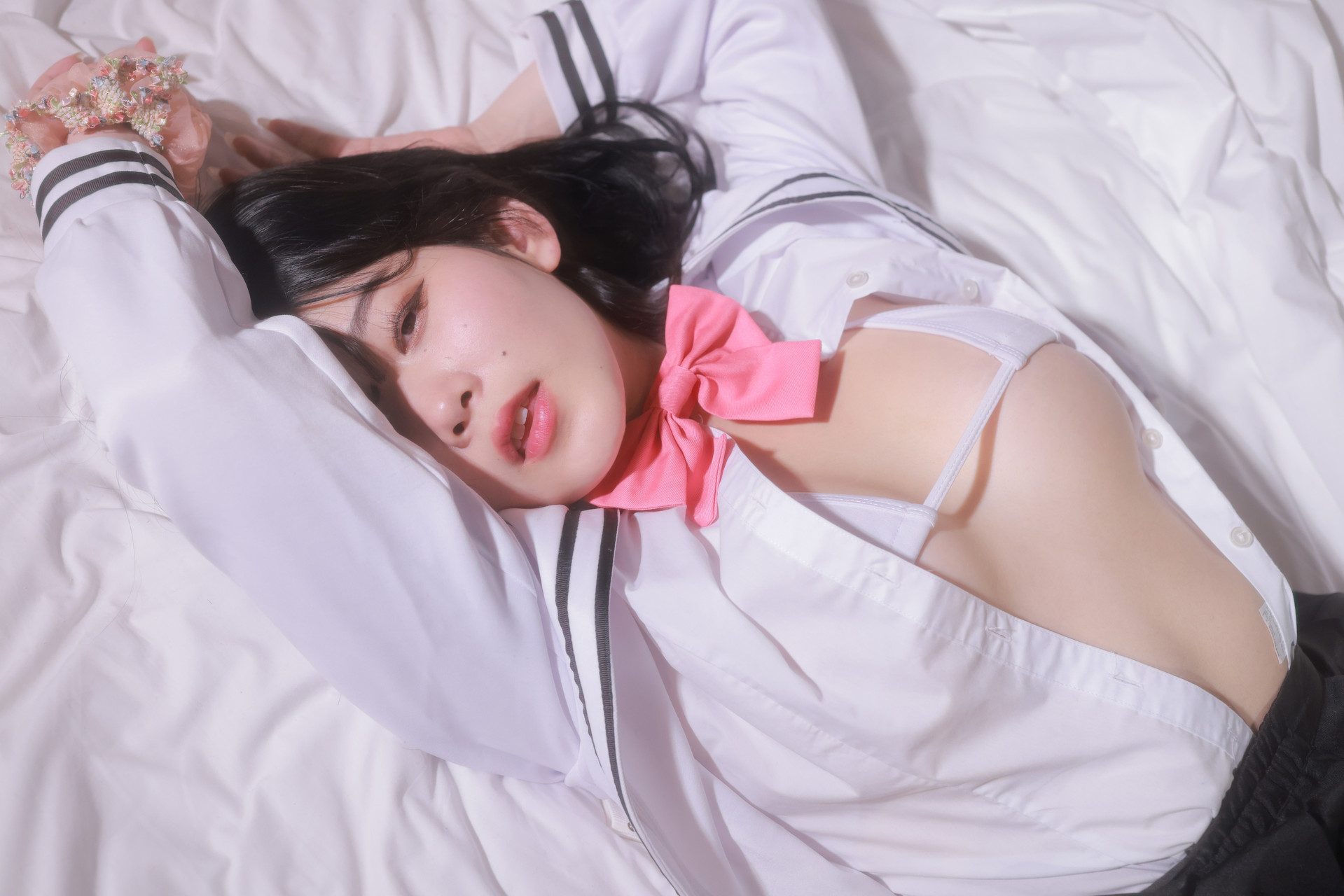 ZIA.Kwon 권지아, [Loozy] Sticky Set.01