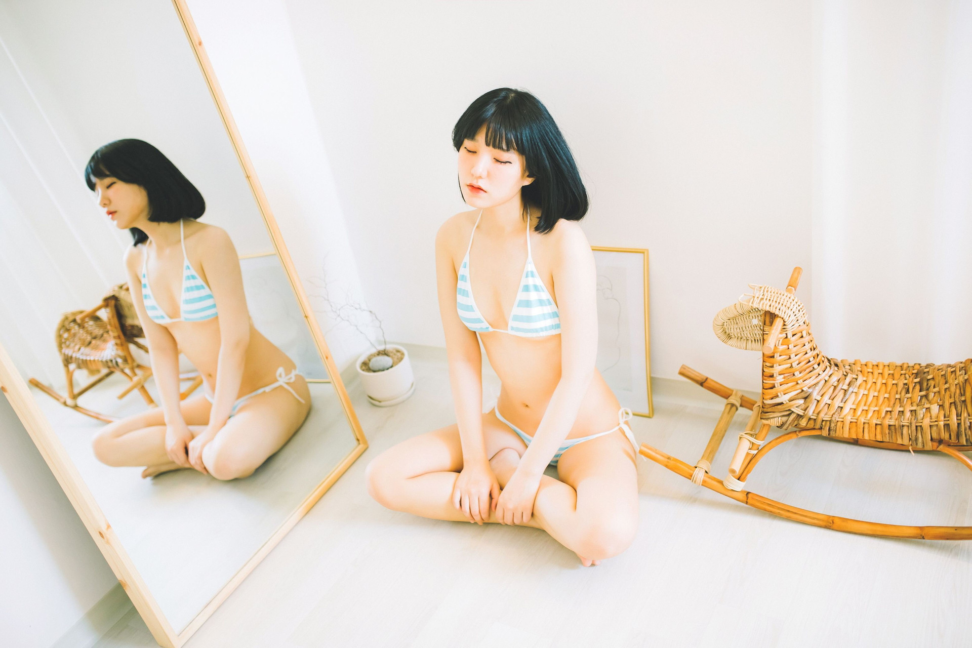 Jeong Jenny 정제니, [Moon Night Snap] Jenny is Cute