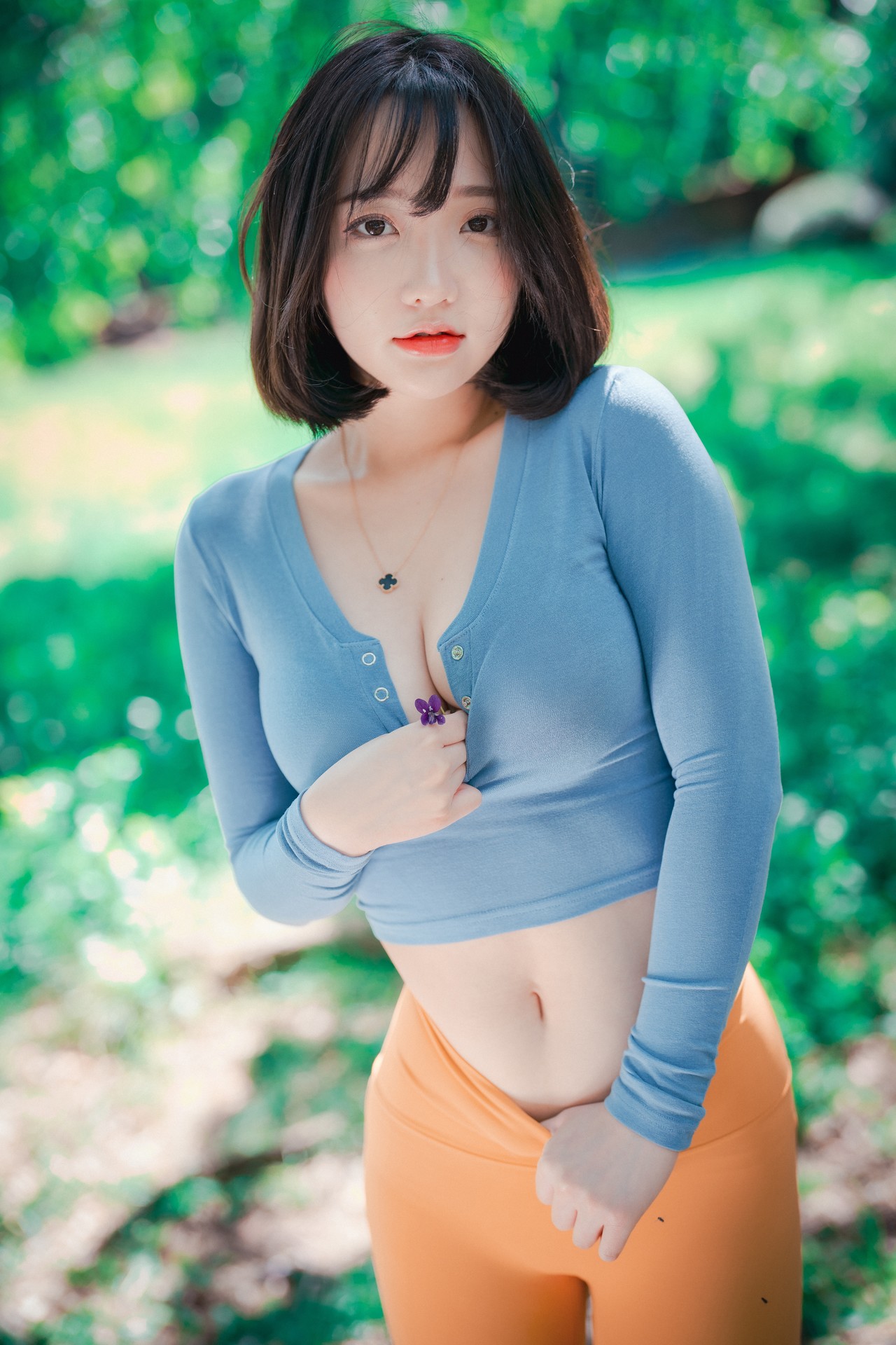 Son Yeeun 손예은, [DJAWA] Naughty Trekking Set.01