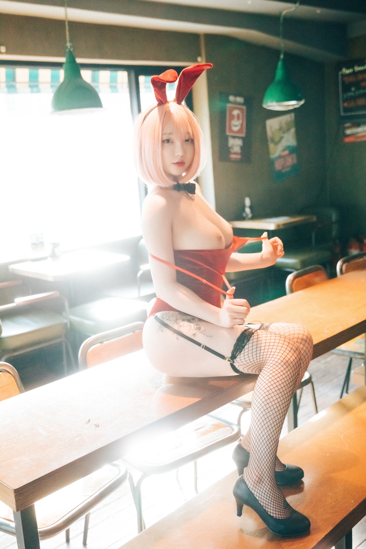 Son Yeeun 손예은, [Loozy] Tainted Love Bar Set.02