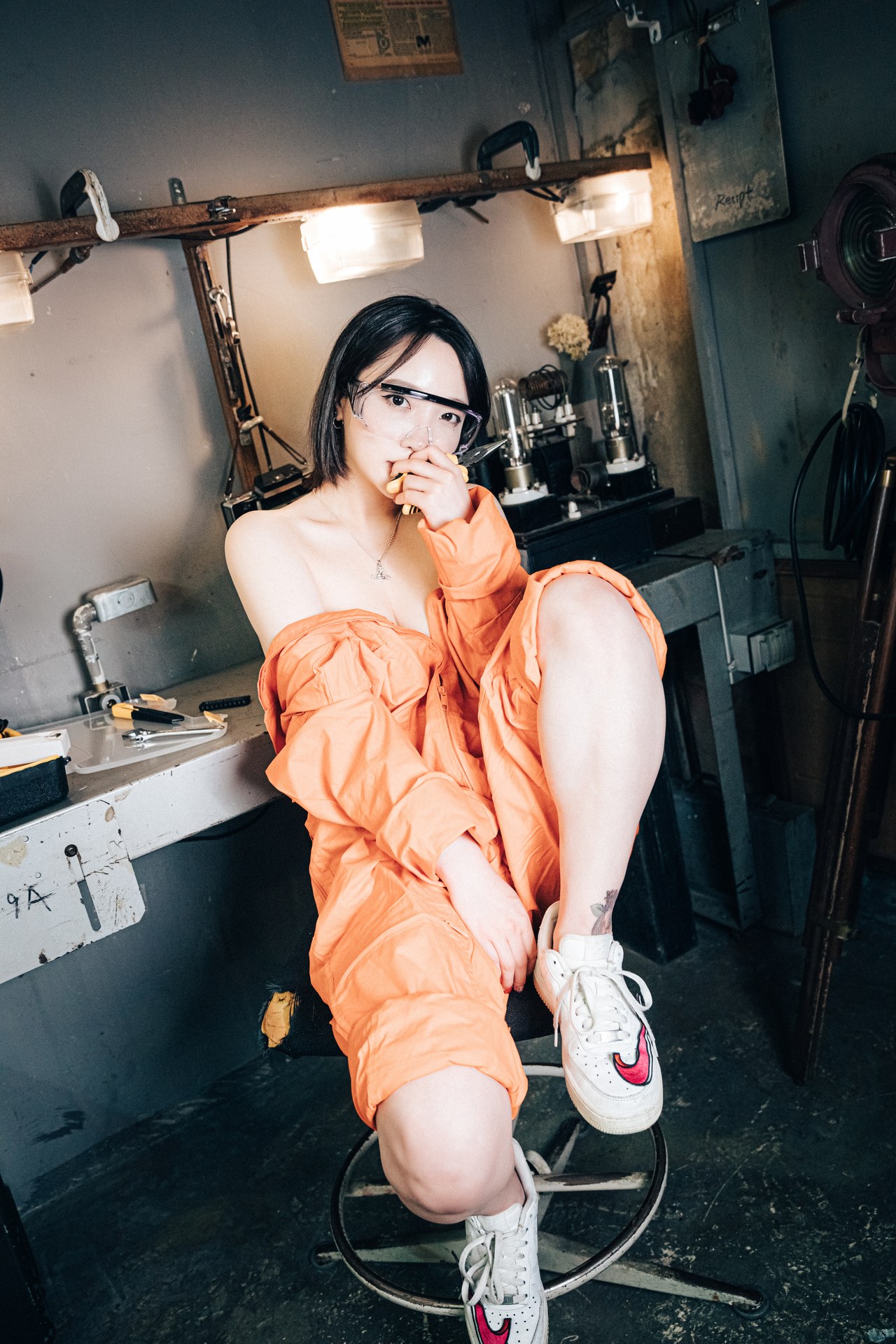 Son Yeeun 손예은, [Loozy] Where Are My Tools
