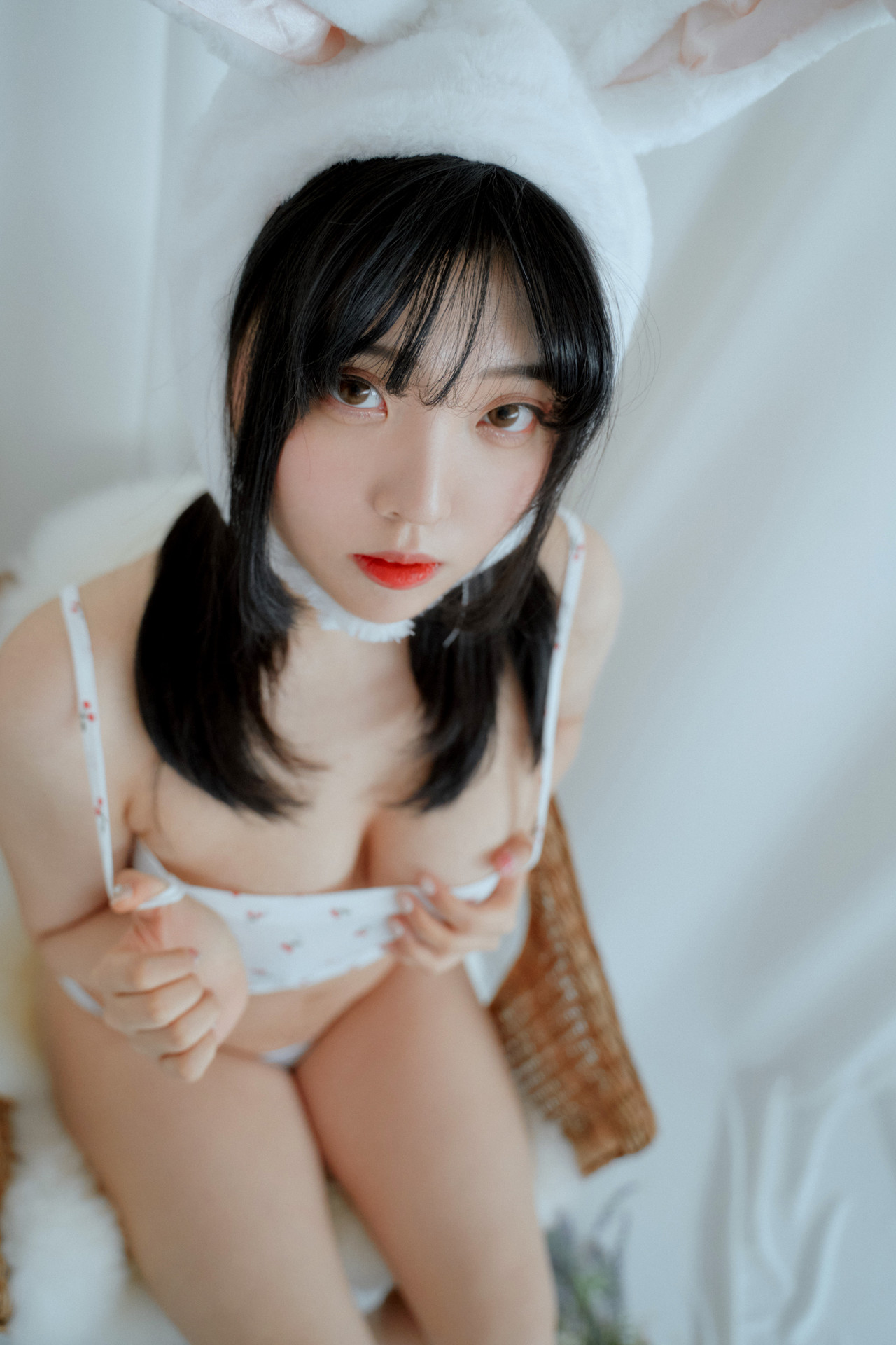 Song Hana 송하나, [BBUTTERMILK] HANA’s Room Set.01