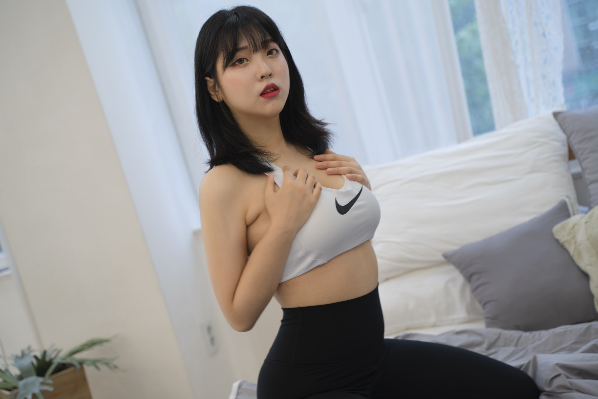 Song Hana 송하나, [ROGLE] Leggings
