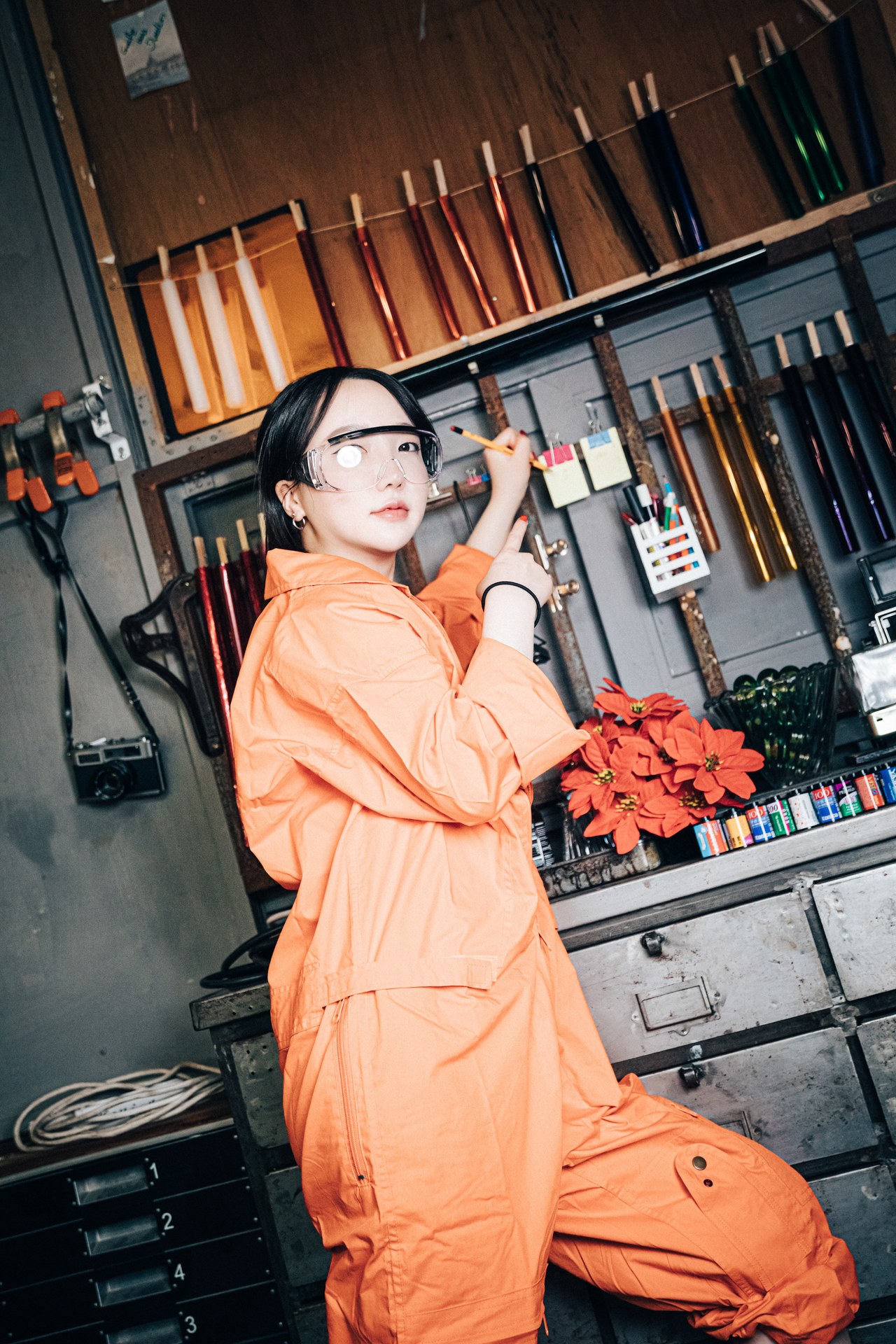 Son Yeeun 손예은, [Loozy] Where Are My Tools