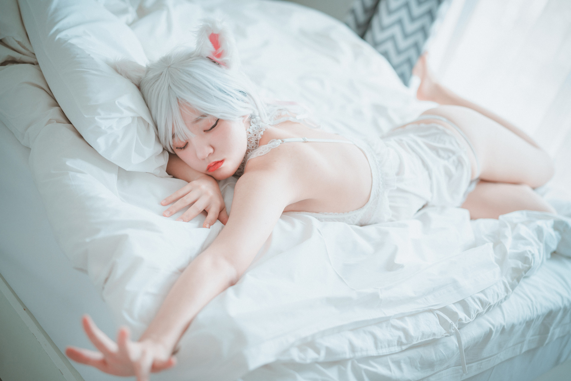 Jeong Jenny 정제니, [DJAWA] Schwarz und Wei Katzenmädchen Set.01