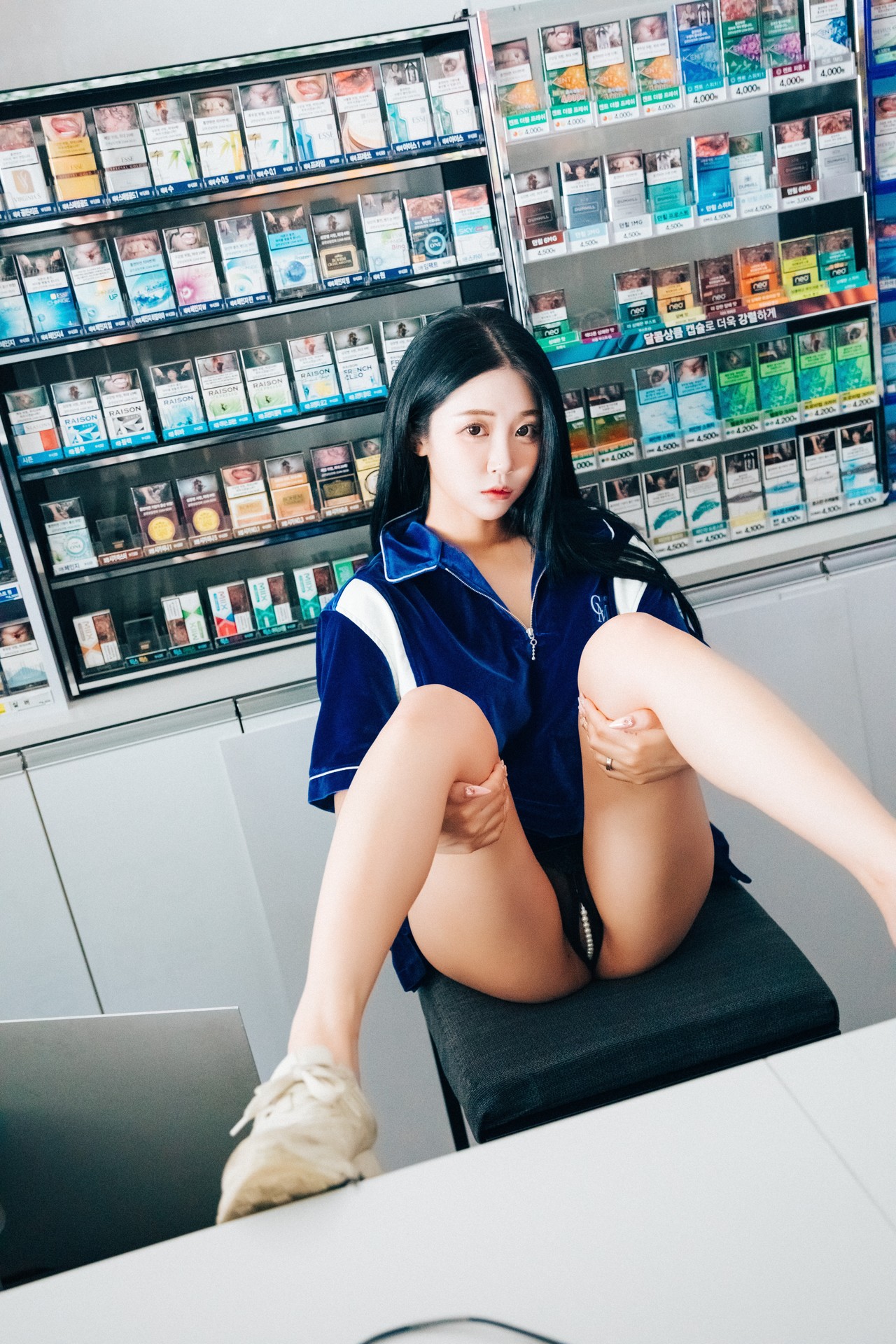 Jeong Bomi 정보미, [Loozy] Part Timer Set.02