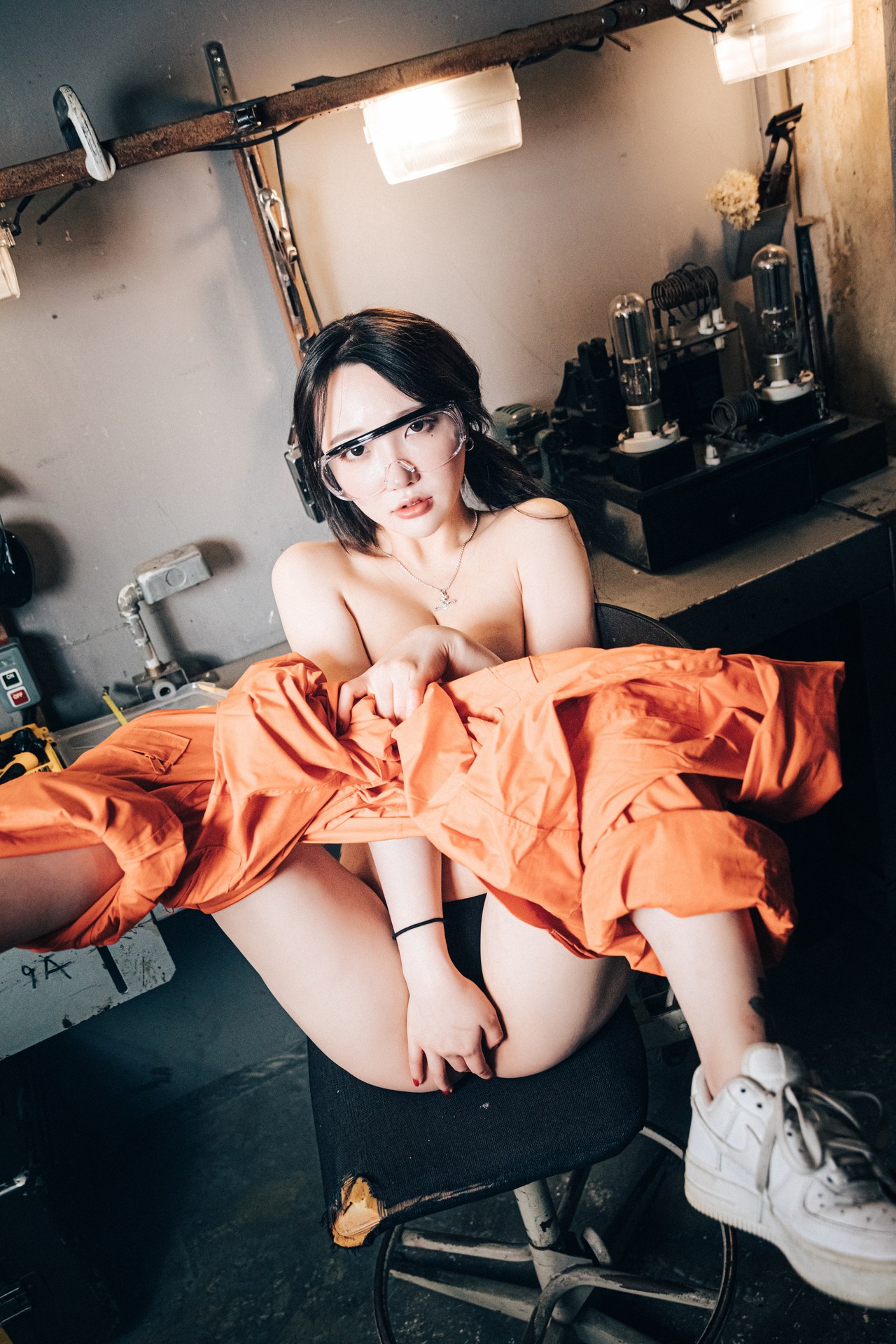 Son Yeeun 손예은, [Loozy] Where Are My Tools