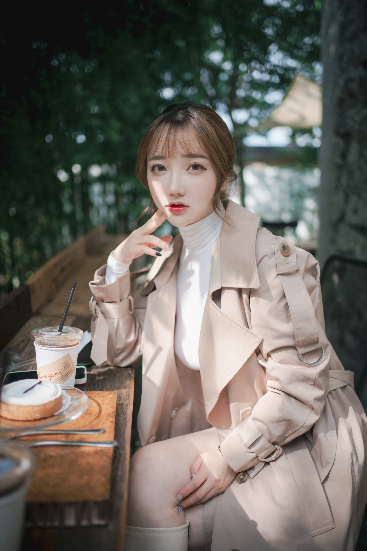 Son Yeeun 손예은, [LOOZY] A Snap of Intimacy Set.01