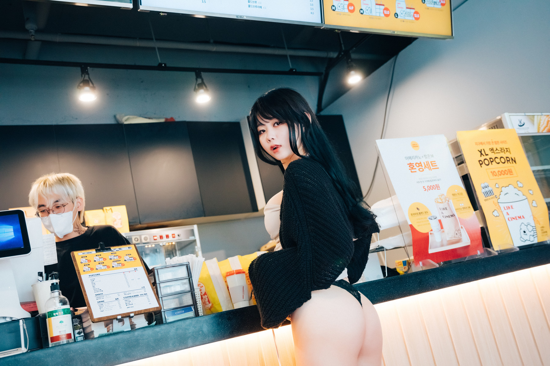 ZIA.Kwon 권지아, [LOOZY] XXX in The Theater