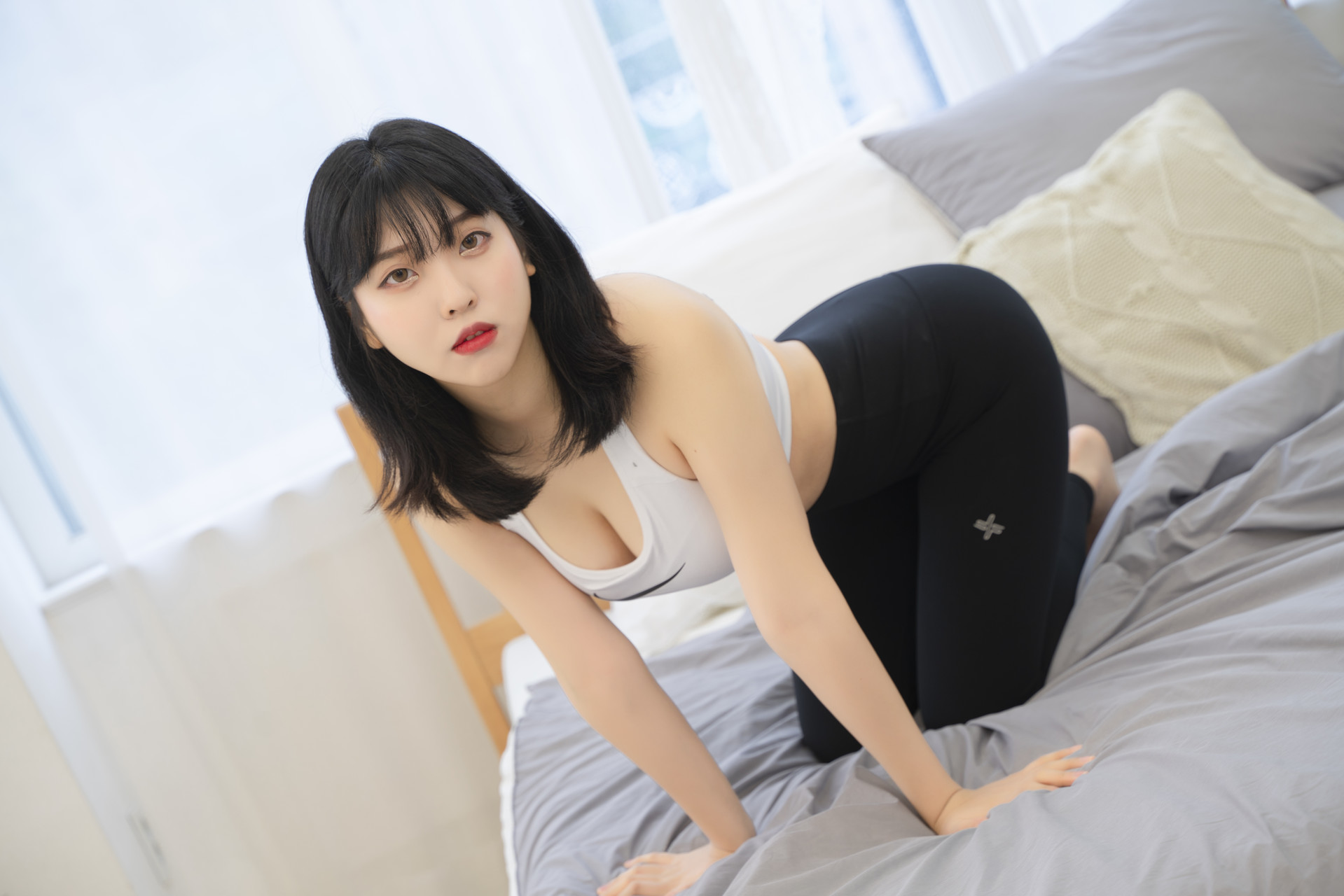 Song Hana 송하나, [ROGLE] Leggings