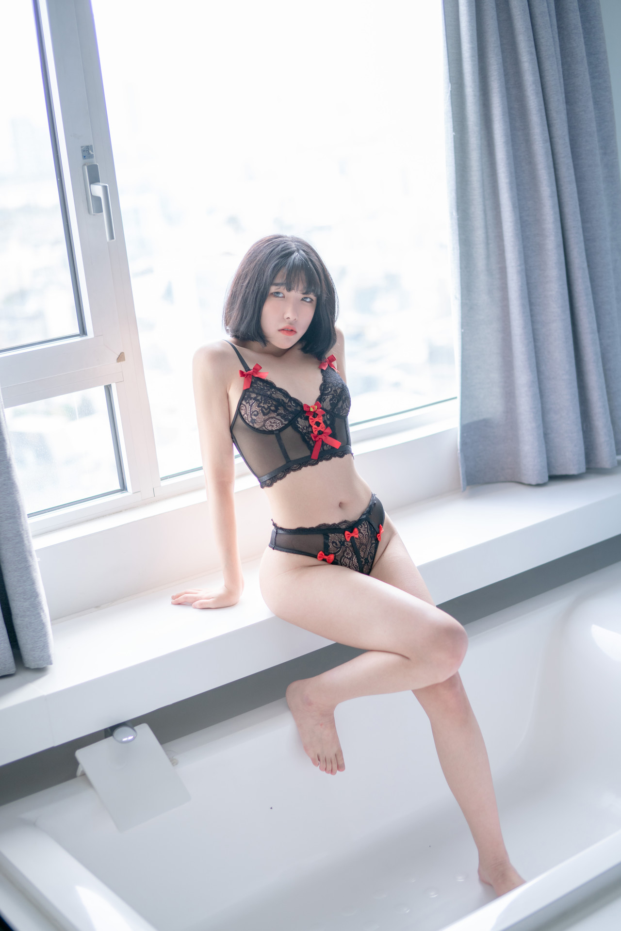 Sonson 손손, [DJAWA] Black Rose