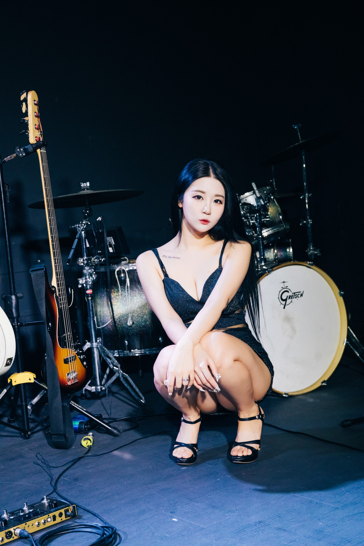 Jeong Bomi 정보미, [Loozy] Covert Stage Set.01