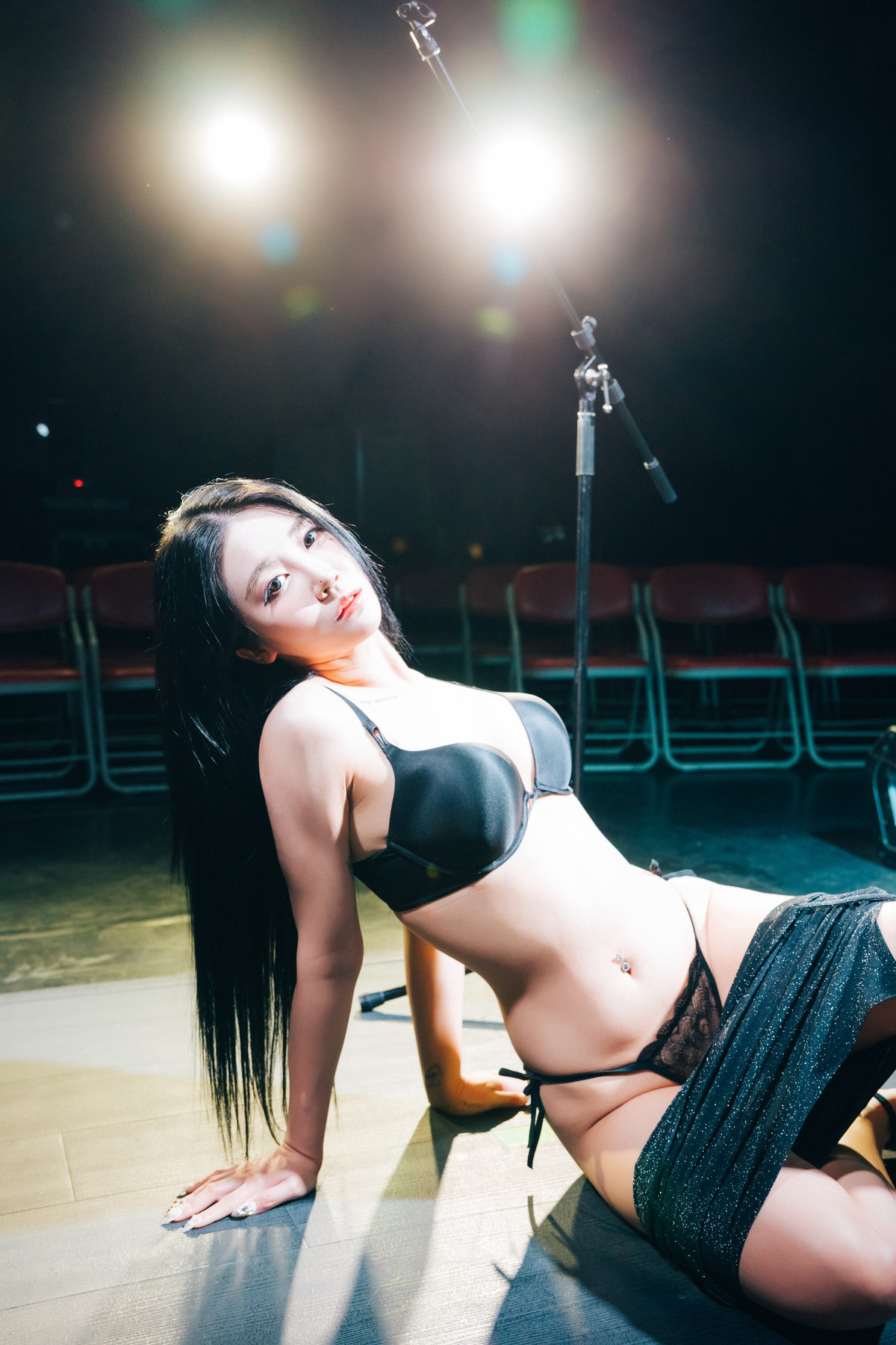 Jeong Bomi 정보미, [Loozy] Covert Stage Set.01