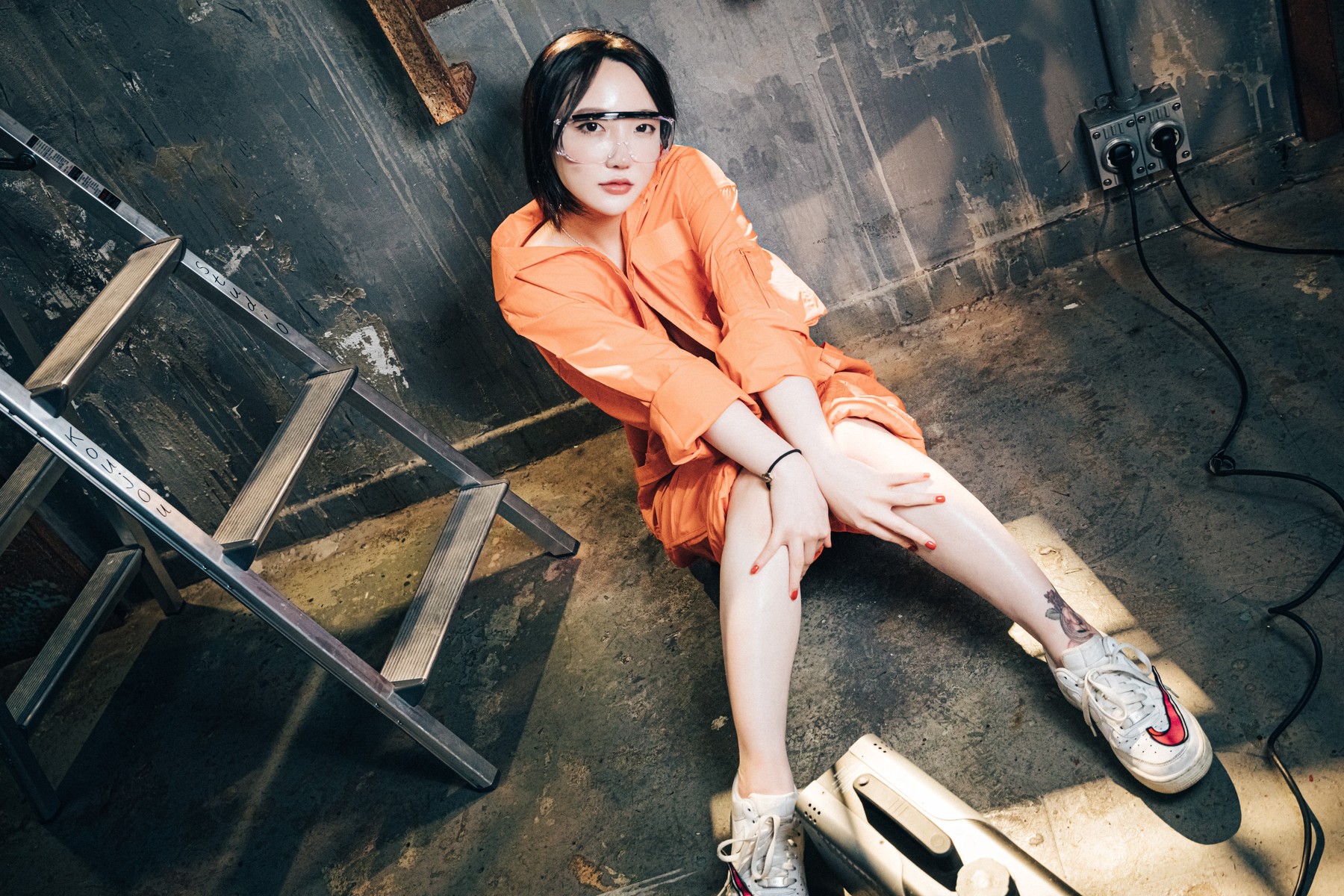 Son Yeeun 손예은, [Loozy] Where Are My Tools (Full ver.) Set.01