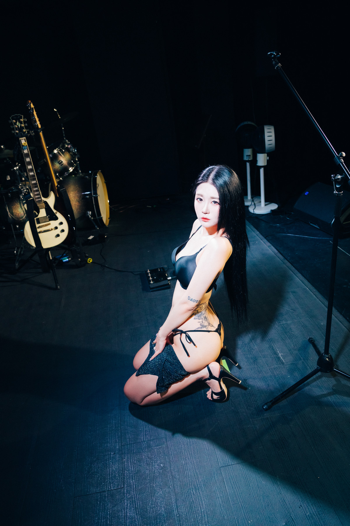 Jeong Bomi 정보미, [Loozy] Covert Stage Set.01