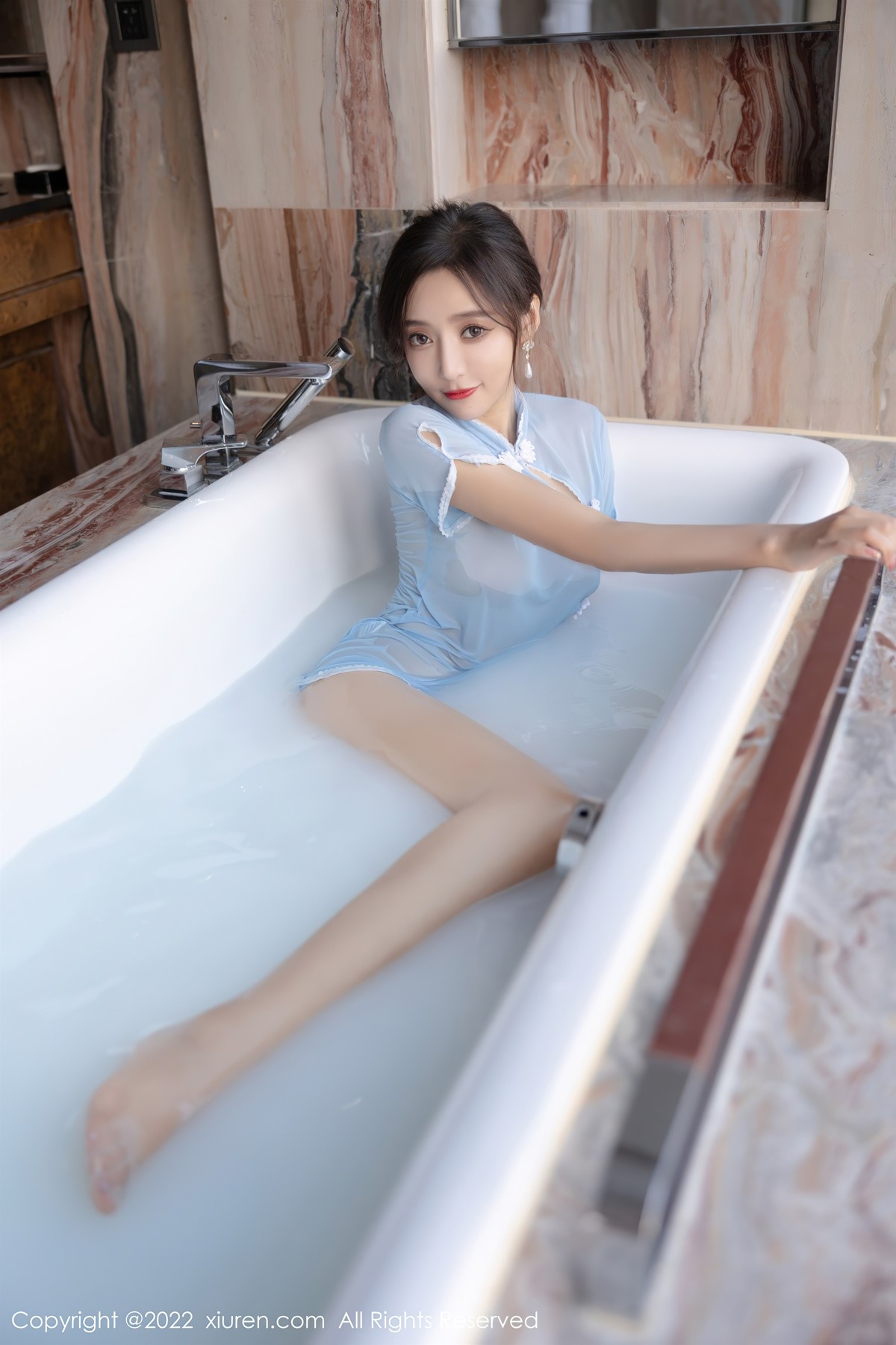 [XiuRen秀人网] No.4581 王馨瑶yanni