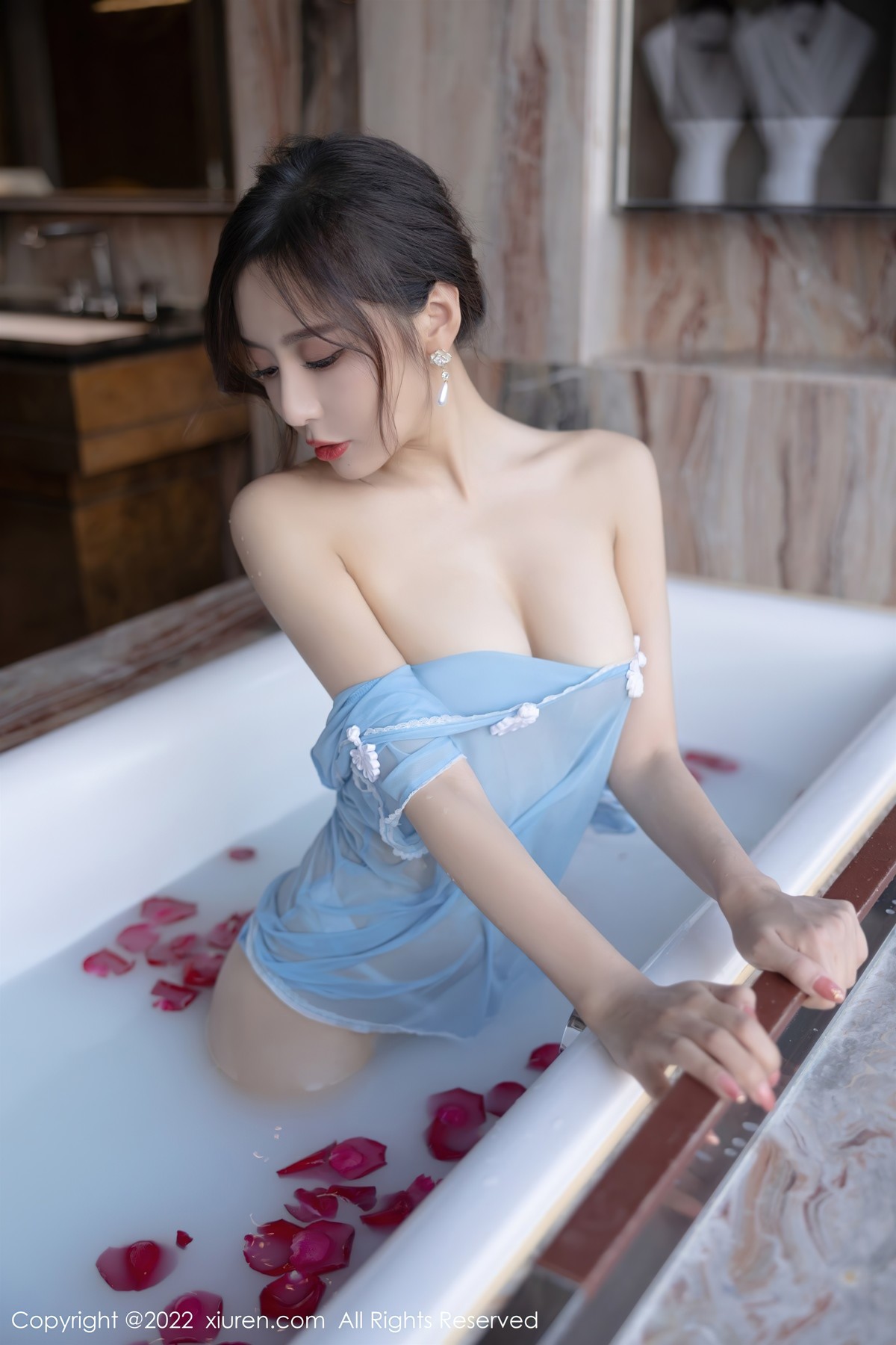 [XiuRen秀人网] No.4581 王馨瑶yanni