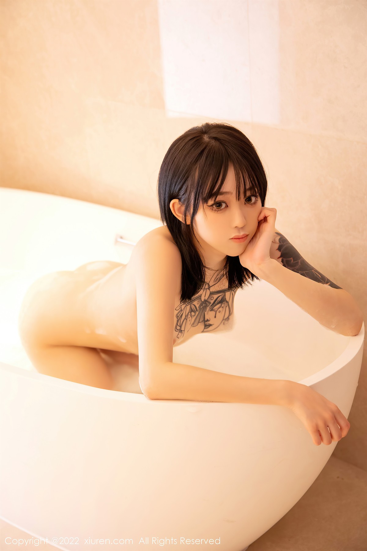 [XiuRen秀人网] No.4664 奶瓶