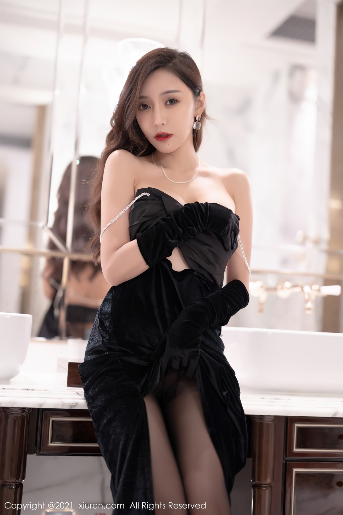[XiuRen秀人网] 2021.10.22 NO.4101 王馨瑶yanni