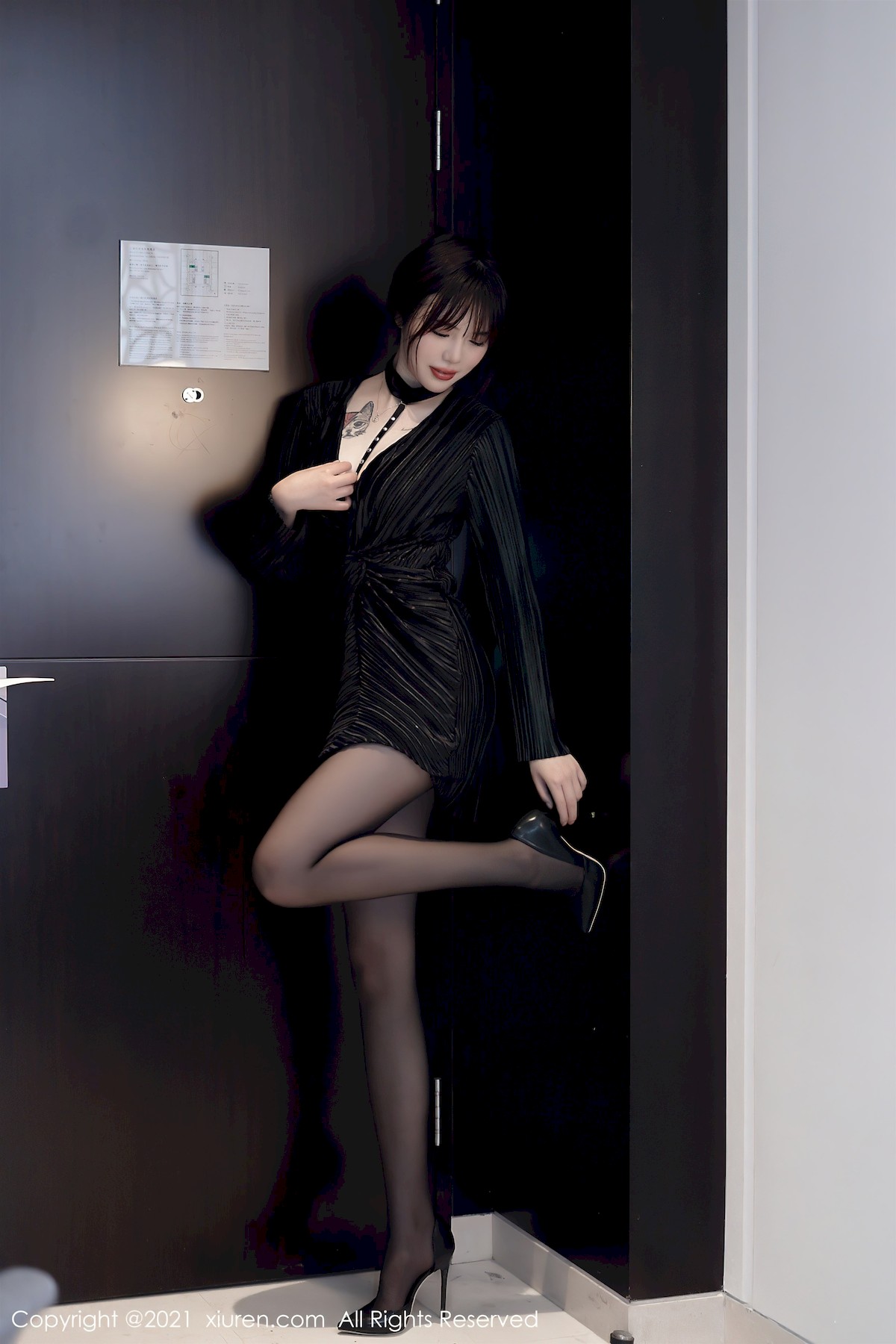 [XiuRen秀人网] 2021.10.19 No.4080 Arude薇薇