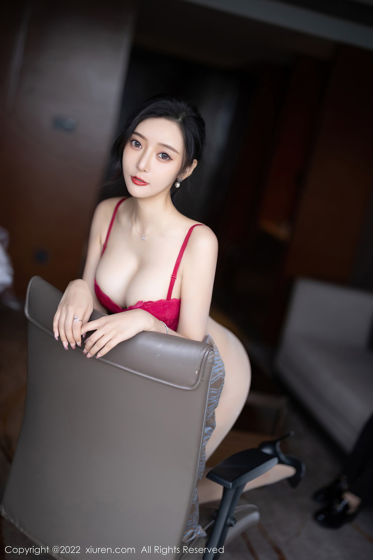 [XiuRen秀人网] No.4963 王馨瑶yanni