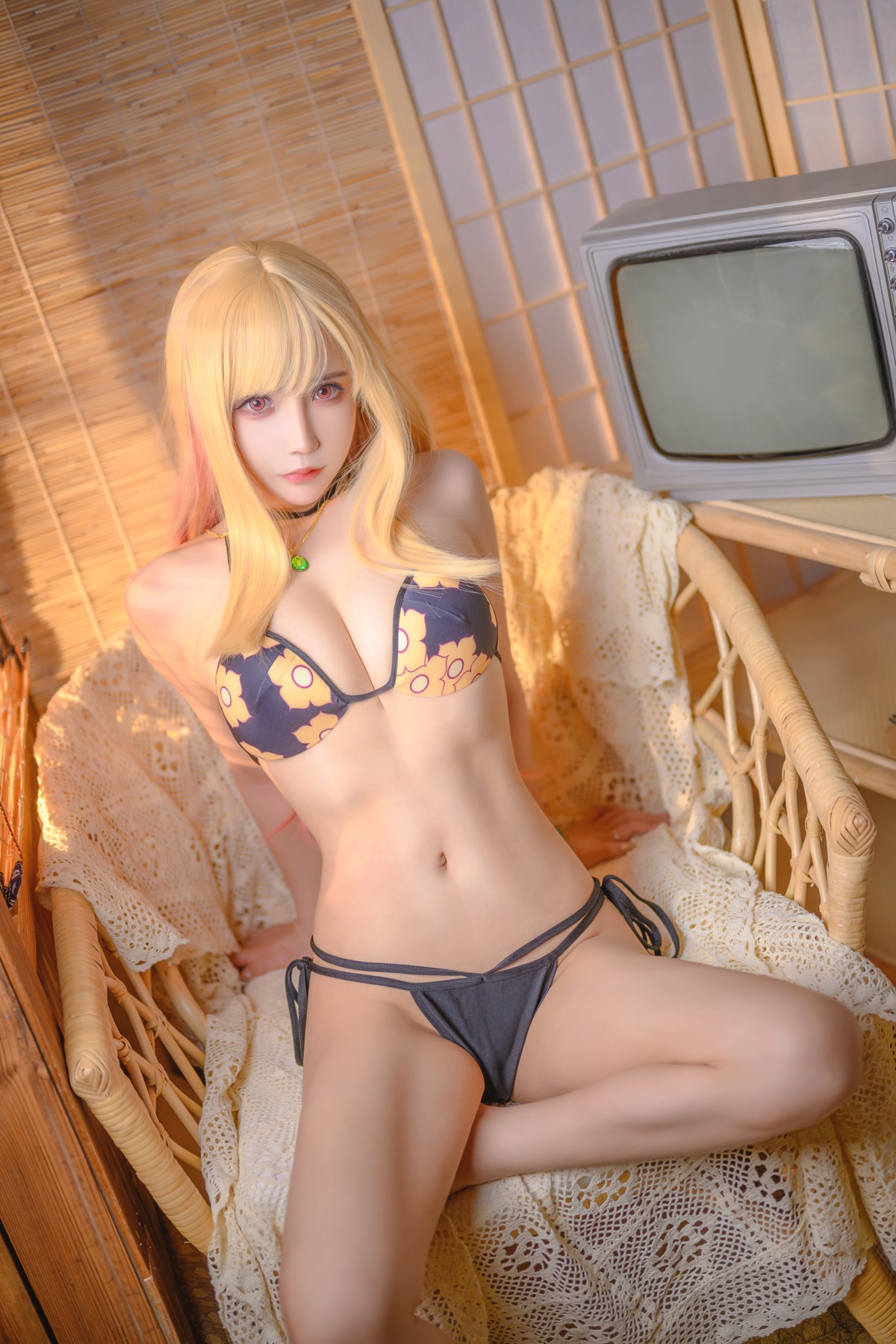 抱走莫子 Cosplay 喜多川泳装