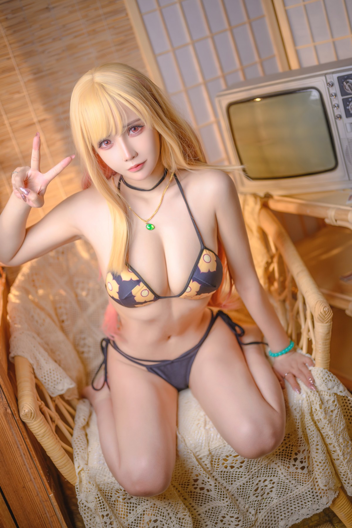 抱走莫子 Cosplay 喜多川泳装