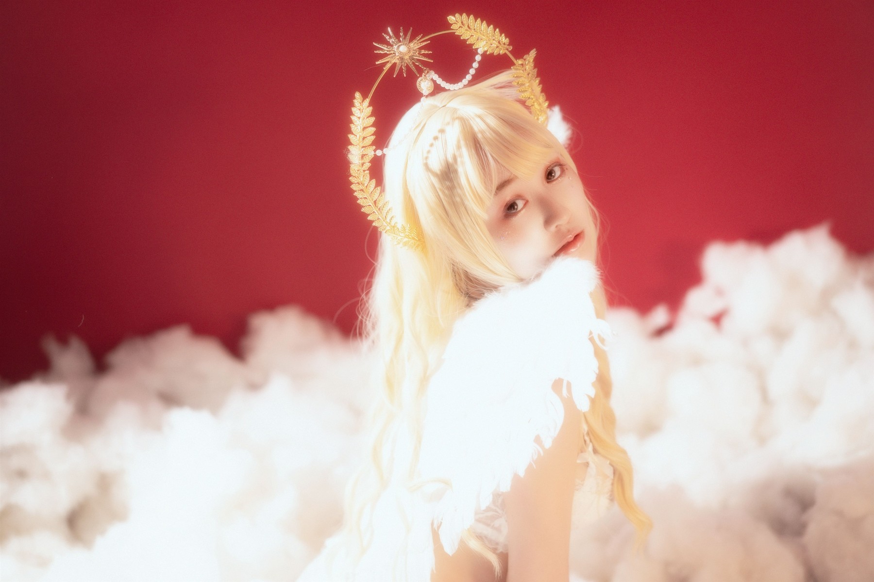 小何同学 Cosplay 尾巴天使
