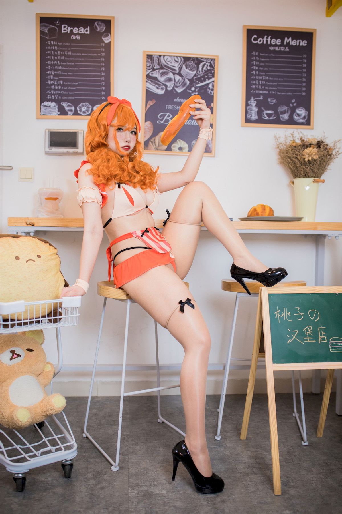 贞子蜜桃 Cosplay 汉堡店员