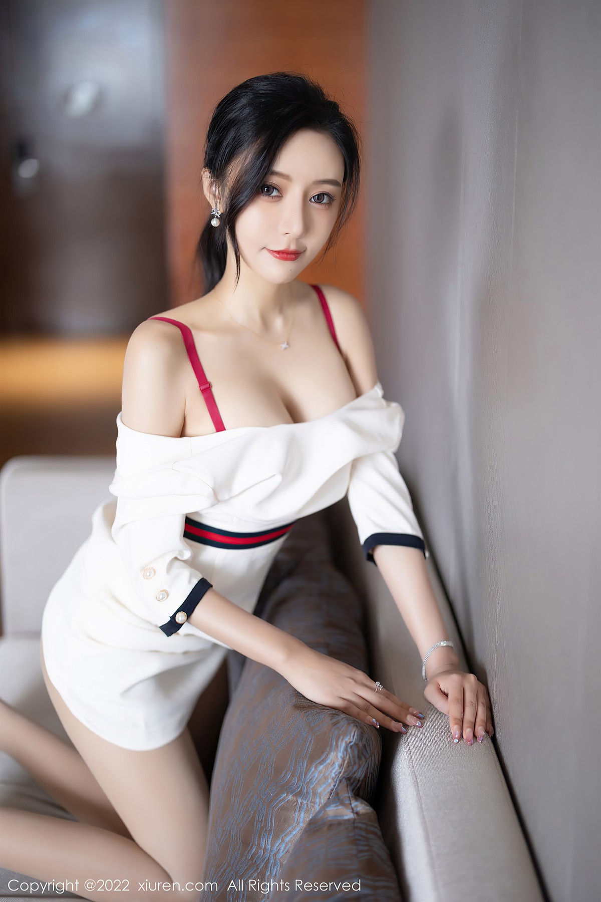 [XiuRen秀人网] No.4963 王馨瑶yanni