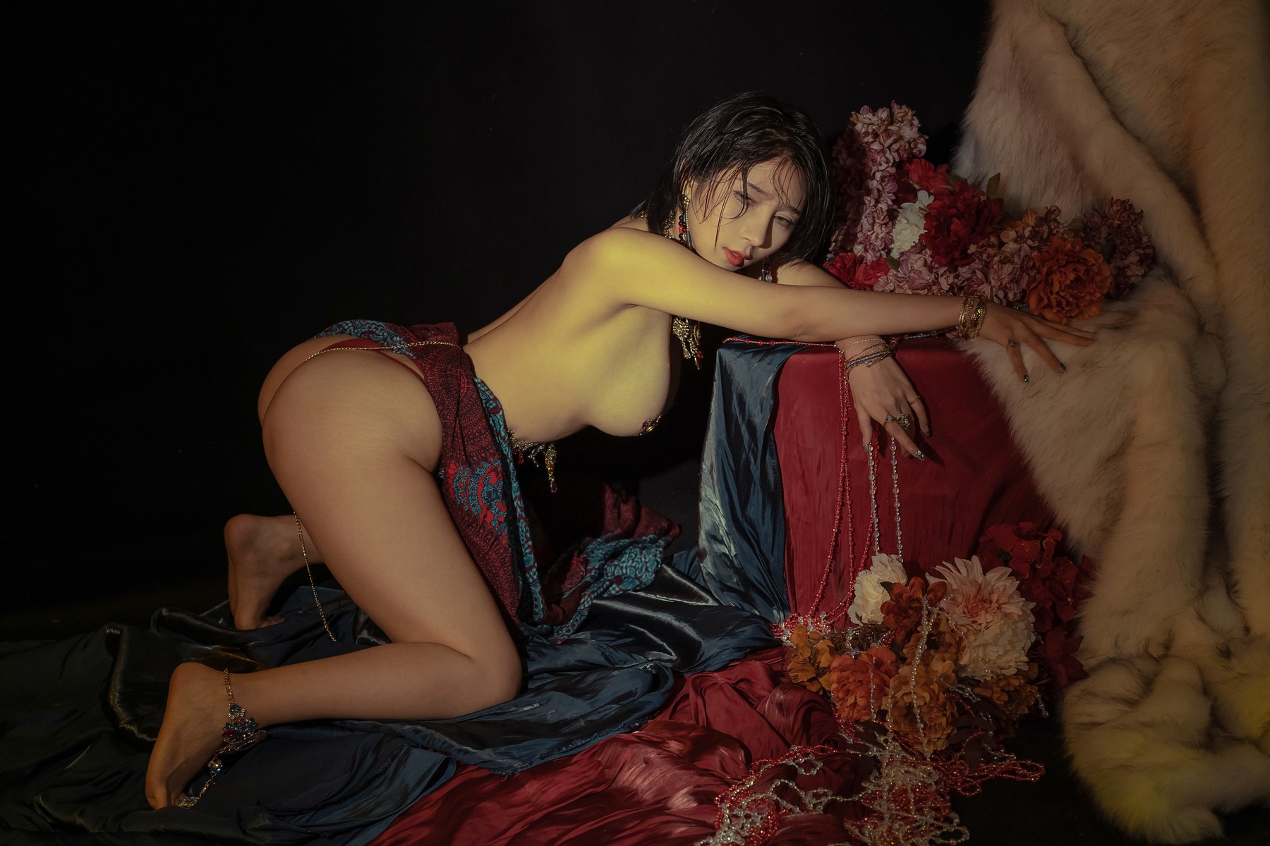 Cosplay 云溪溪 奶桃 Topaz黄宝石