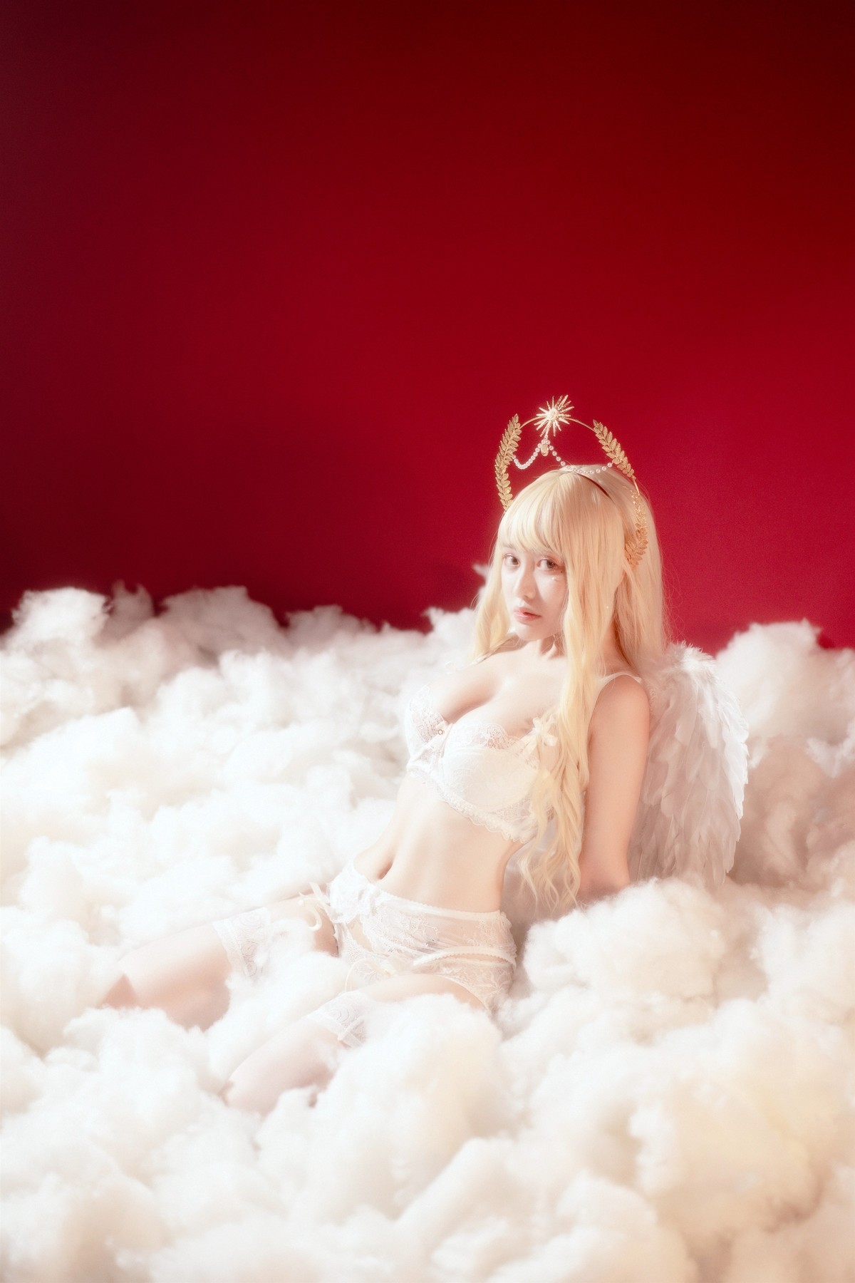 小何同学 Cosplay 尾巴天使