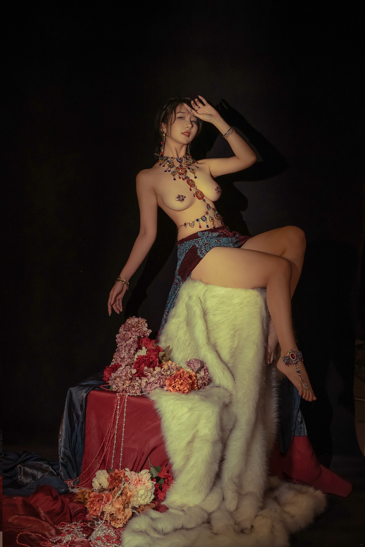 Cosplay 云溪溪 奶桃 Topaz黄宝石