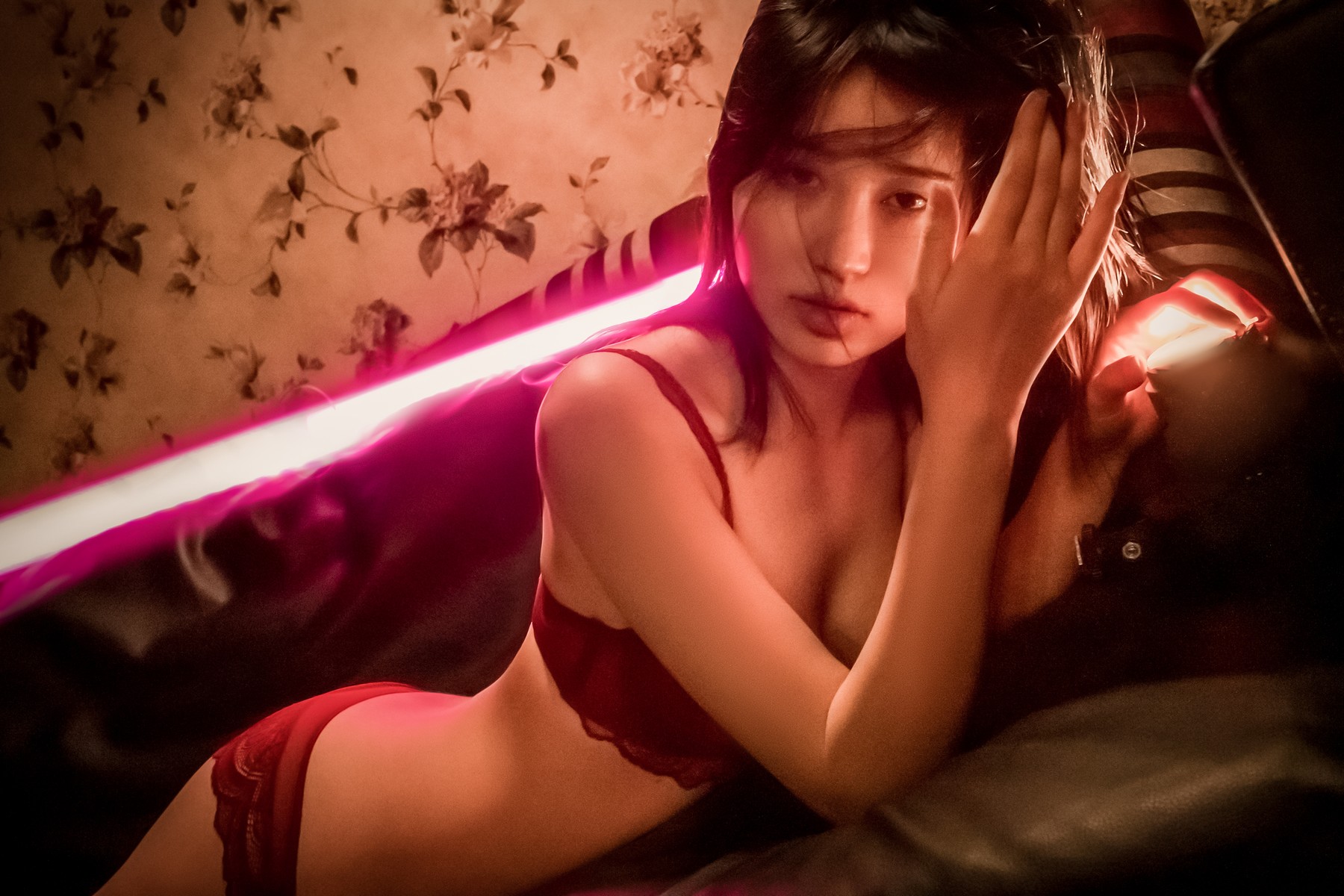 Cosplay 年年 红色内衣