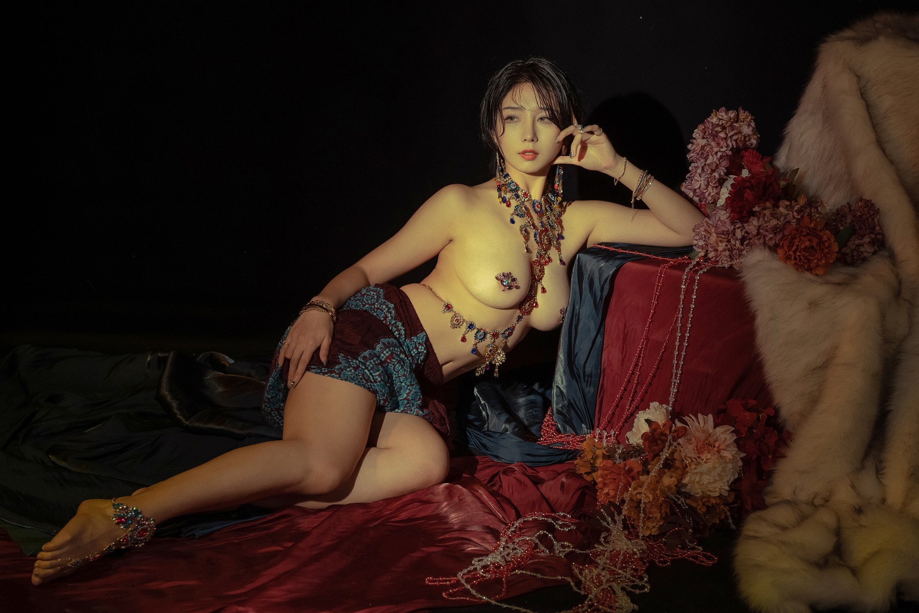 Cosplay 云溪溪 奶桃 Topaz黄宝石