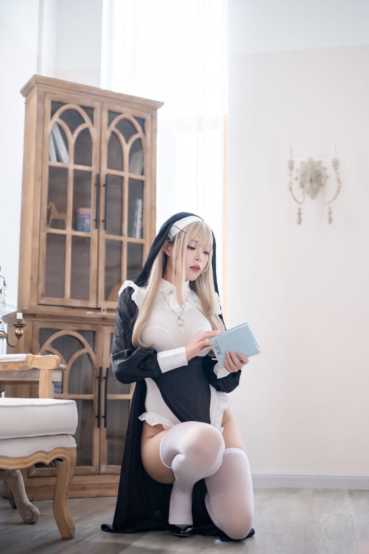 白烨 Cosplay 禁x欲修女