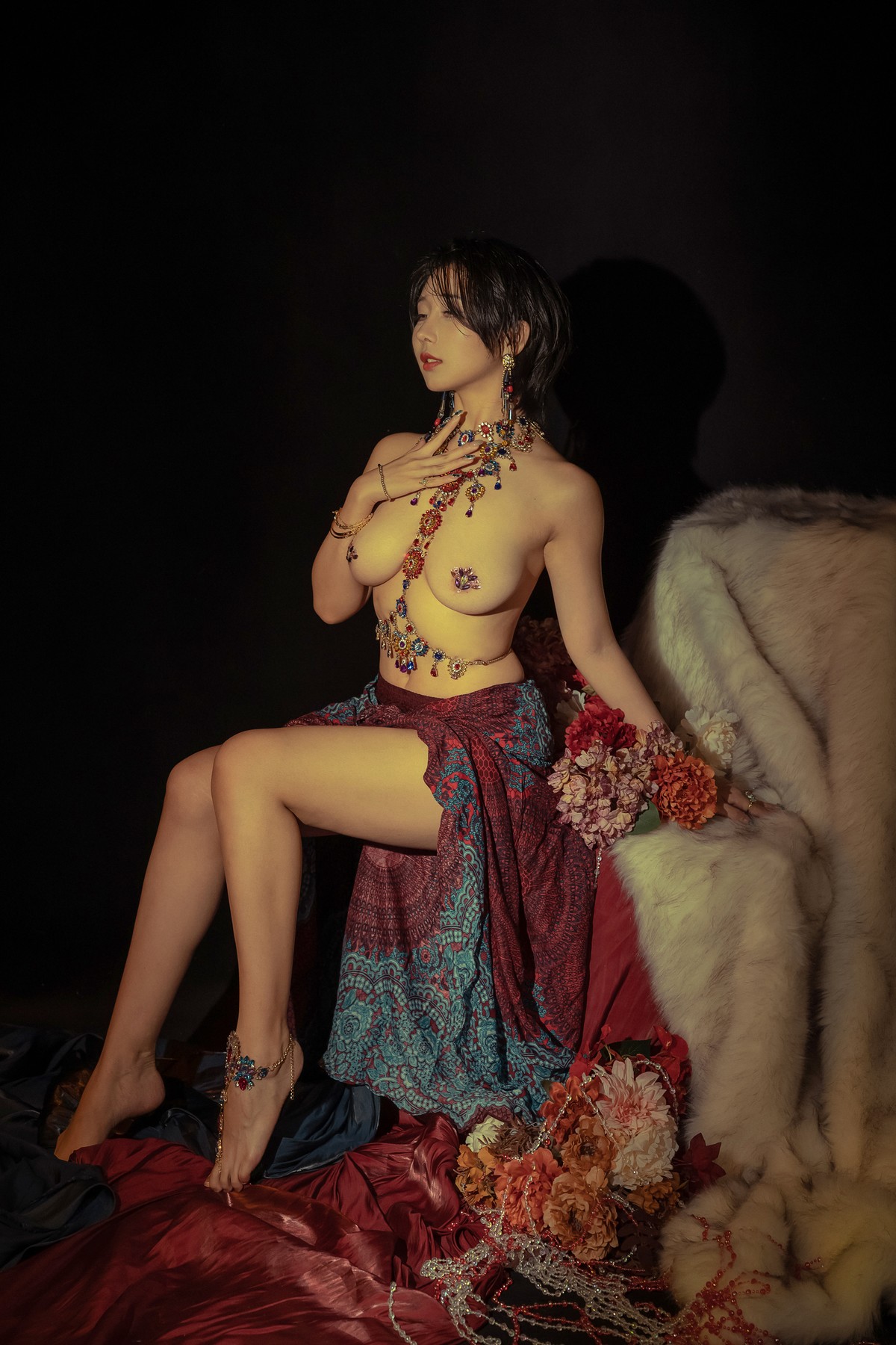 Cosplay 云溪溪 奶桃 Topaz黄宝石