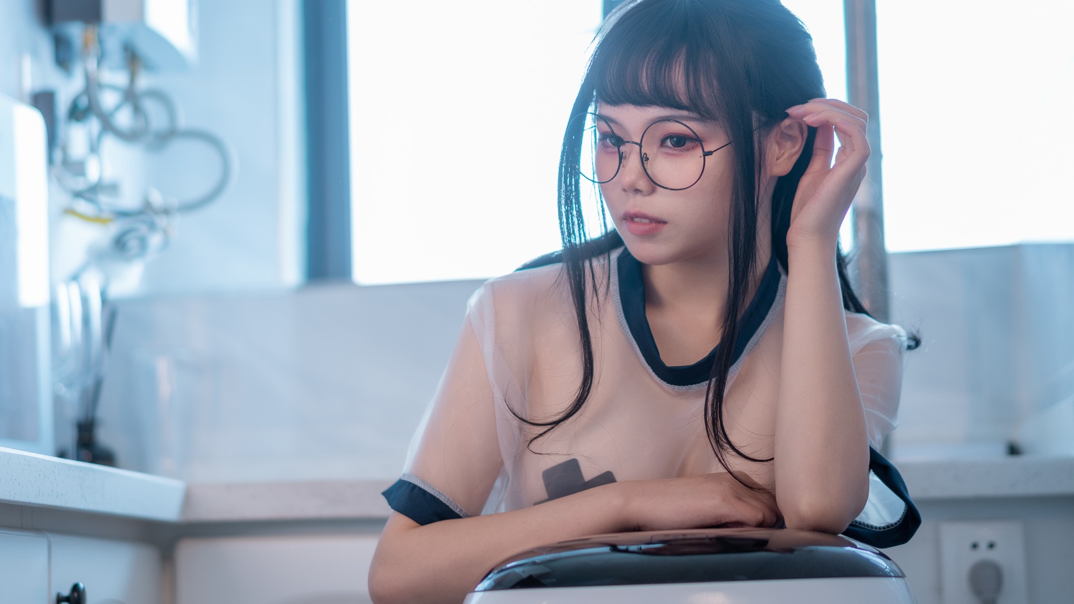 Cosplay 七月喵子 喝酸奶的眼镜娘
