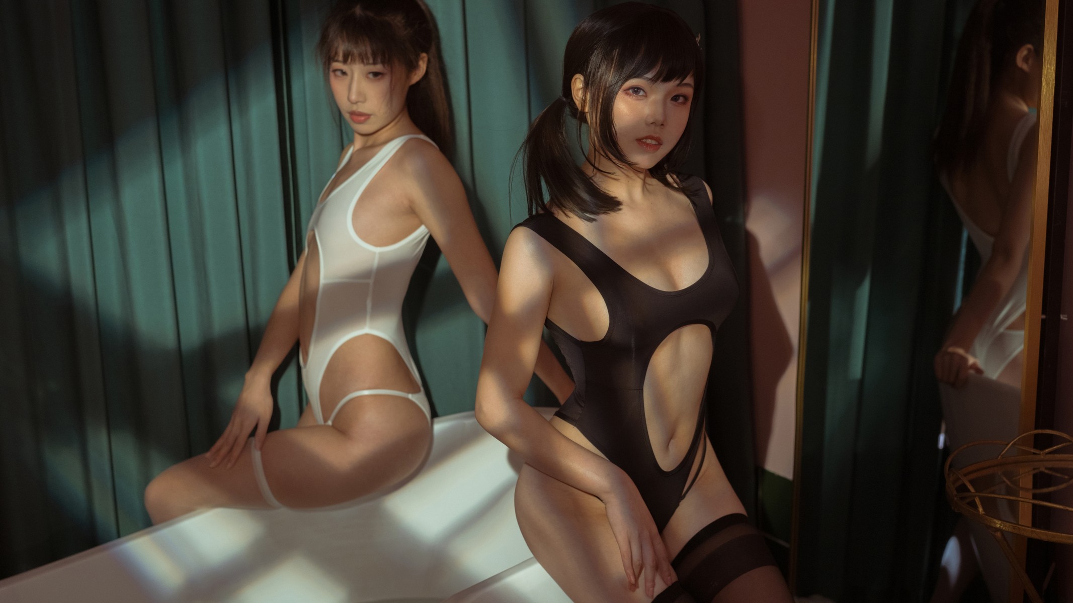 Cosplay 七月喵子 黑白双人浴缸