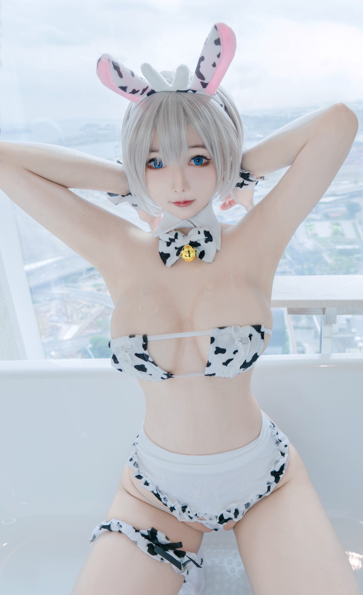 KitKat Cosplay Uzaki Cow Maid