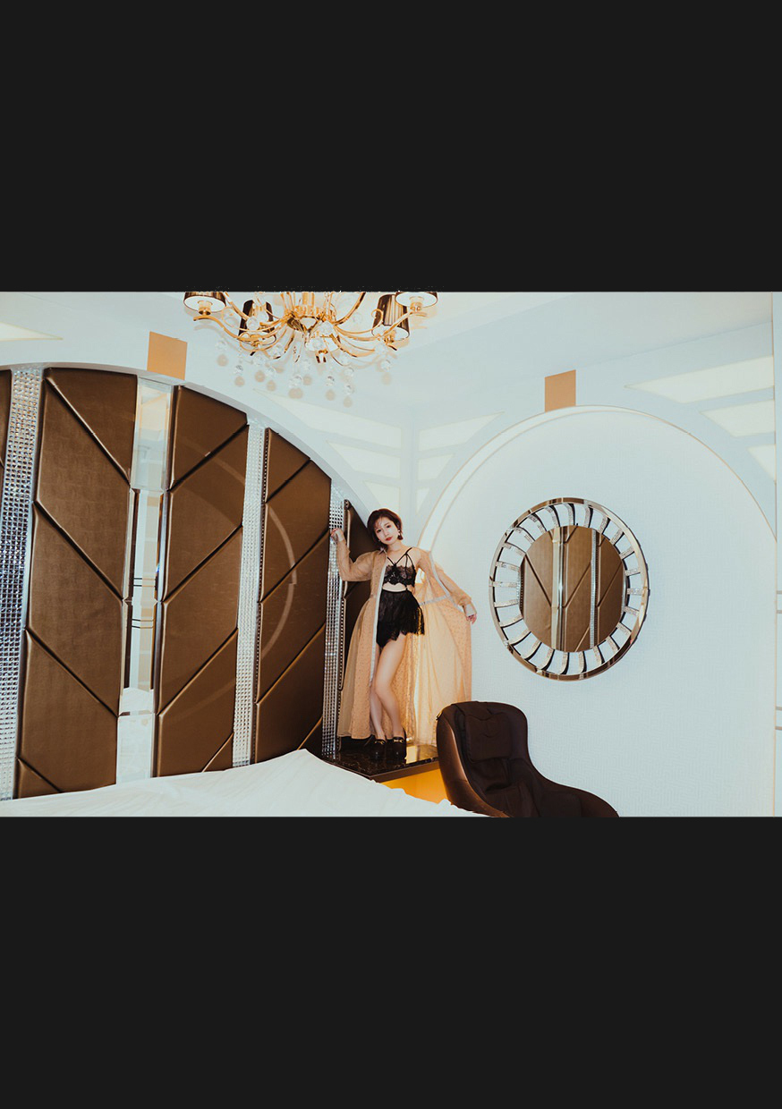 Minami Kojima 小島みなみ, 写真集 #Escape Set.04