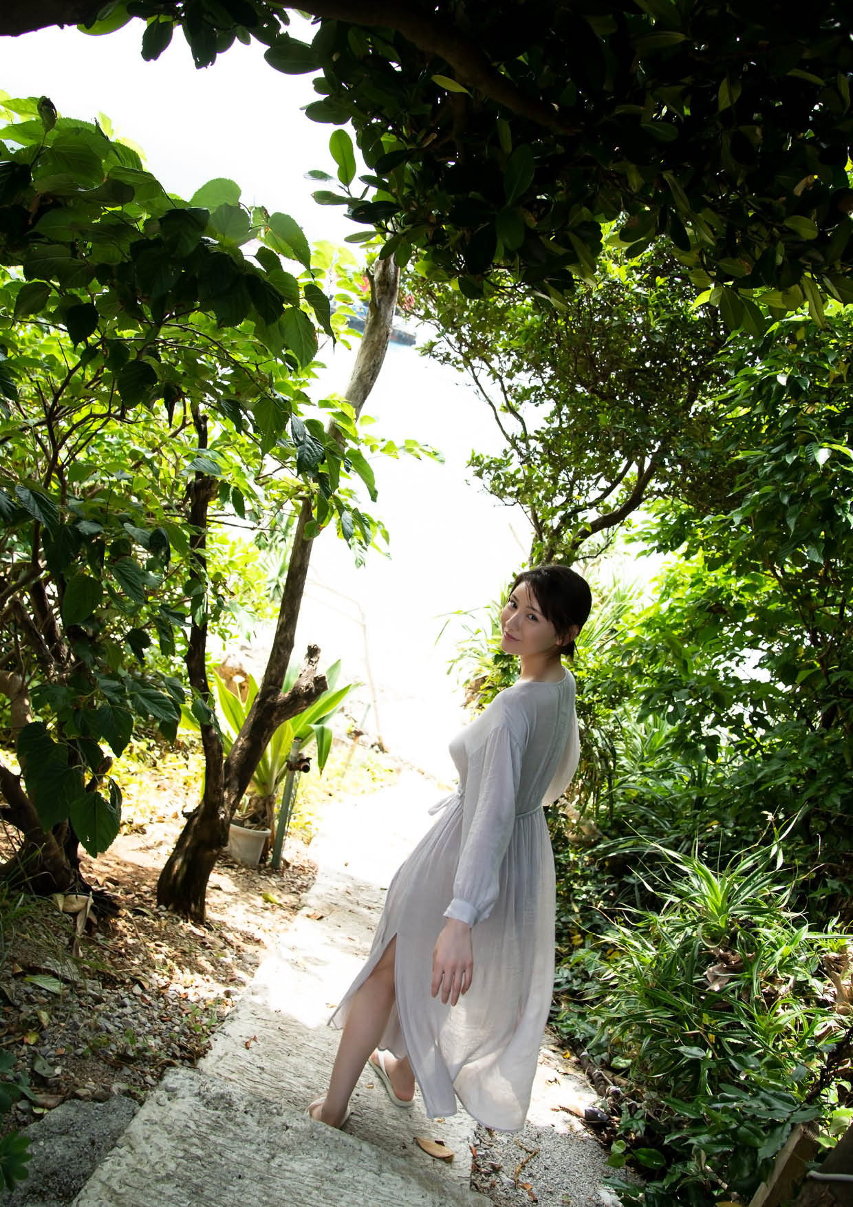 Ria Yamate 山手梨愛, 1st 写真集 「Ria」 Set.03