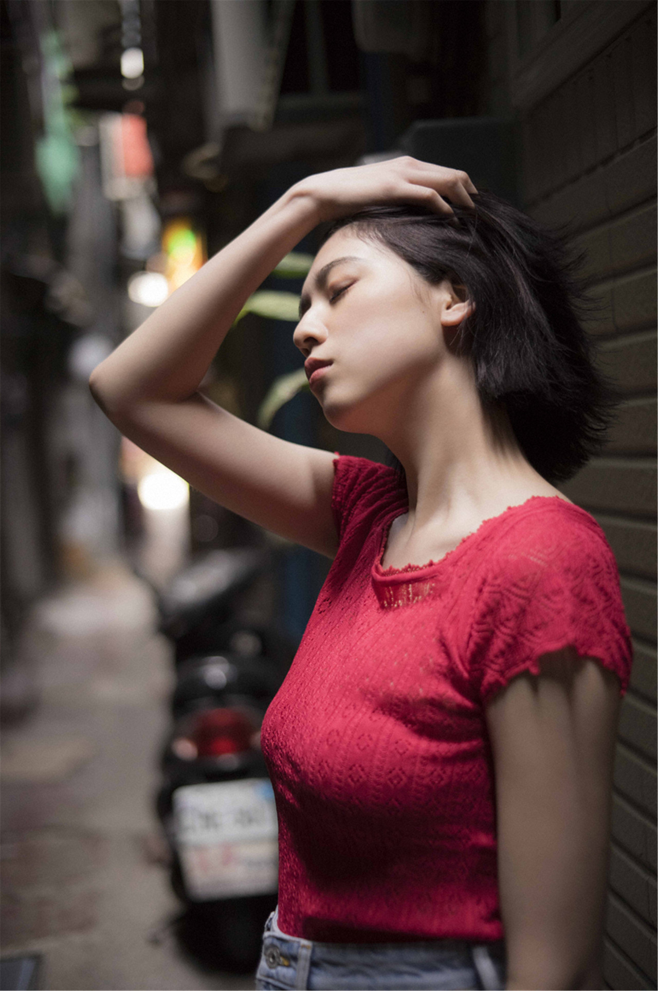 Ayaka Miyoshi 三吉彩花, デジタル写真集 「空をこえて」 Set.02