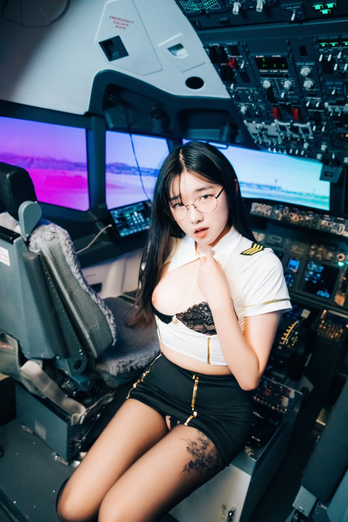 Sonson 손손, [Loozy] Night Flight Set.02