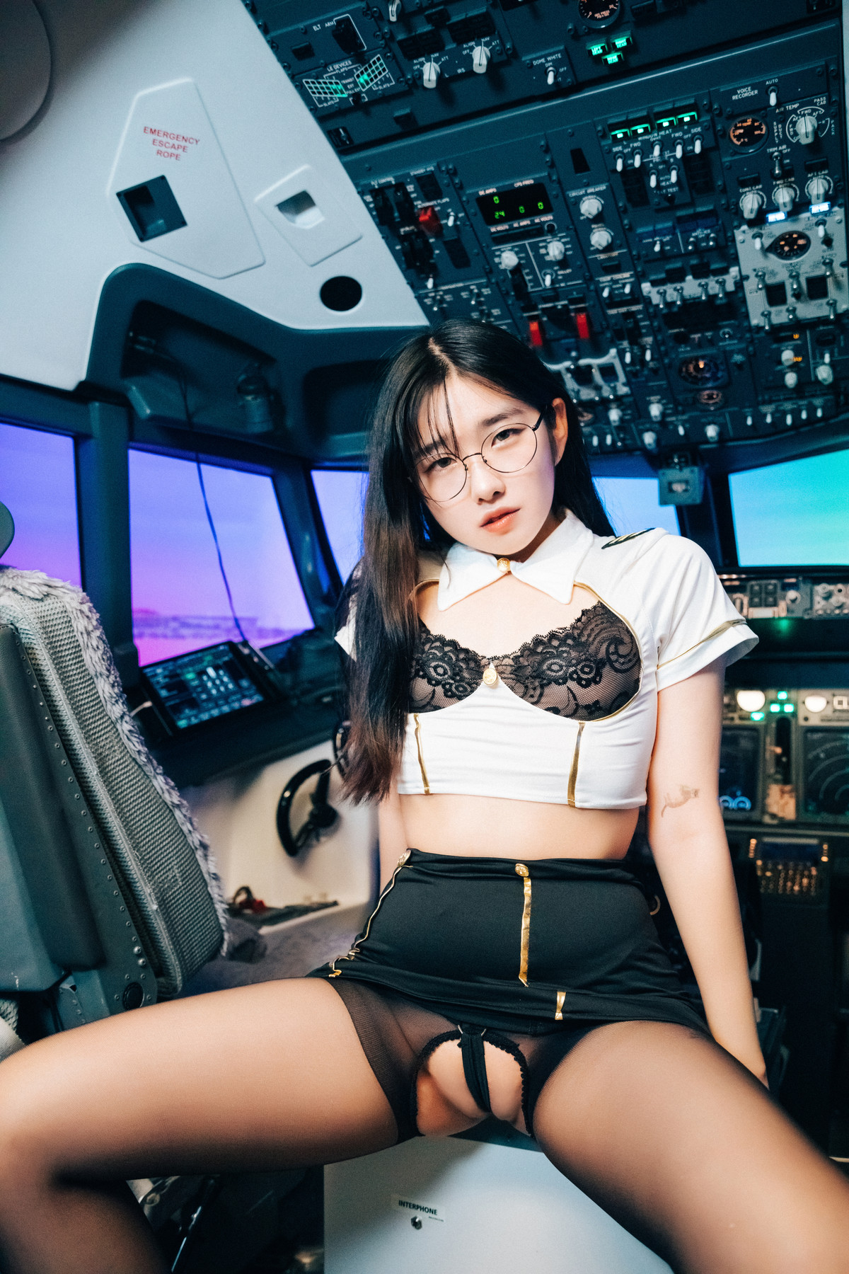 Sonson 손손, [Loozy] Night Flight Set.02