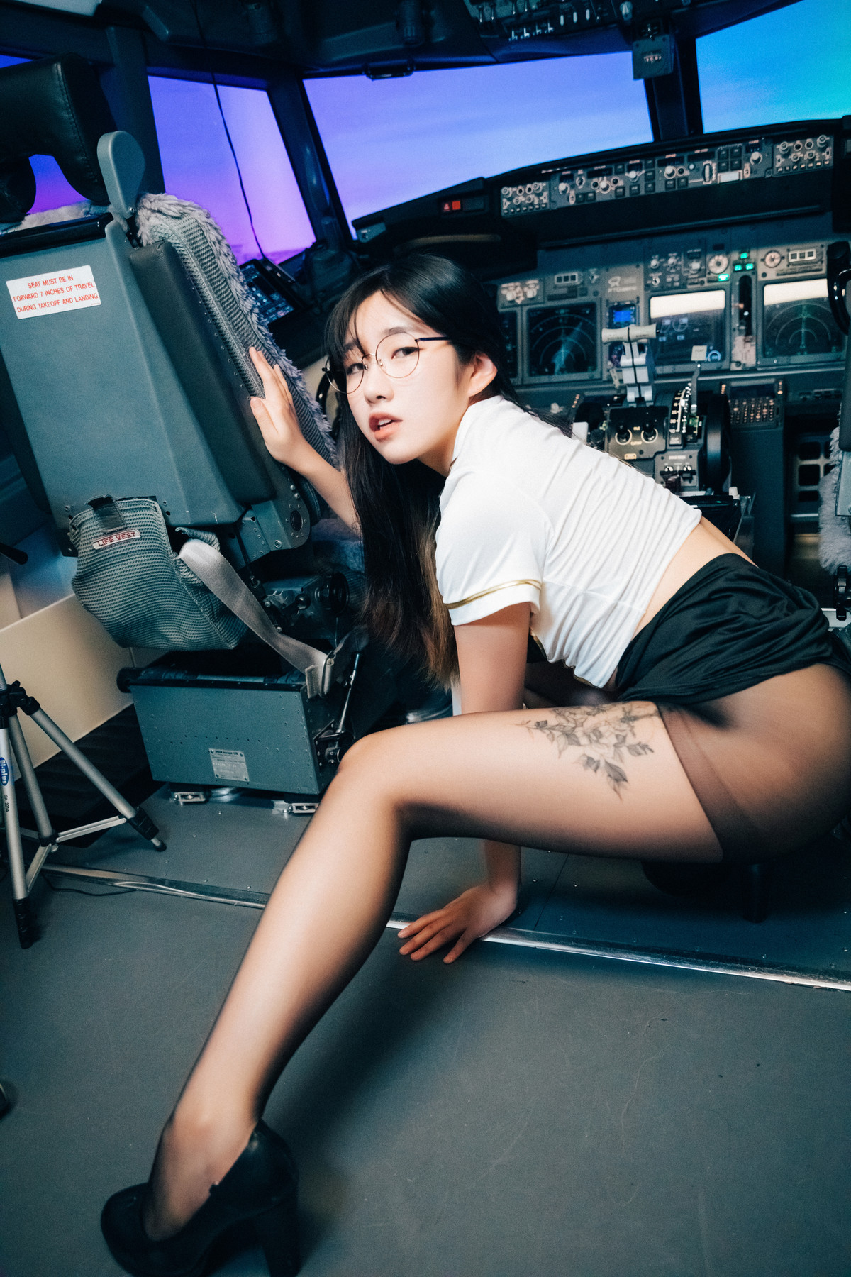 Sonson 손손, [Loozy] Night Flight Set.02