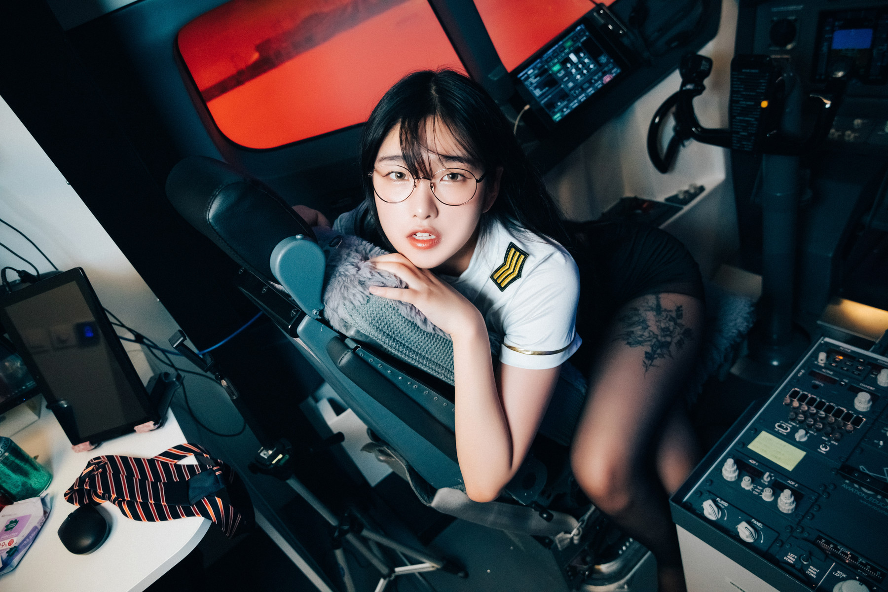 Sonson 손손, [Loozy] Night Flight Set.02