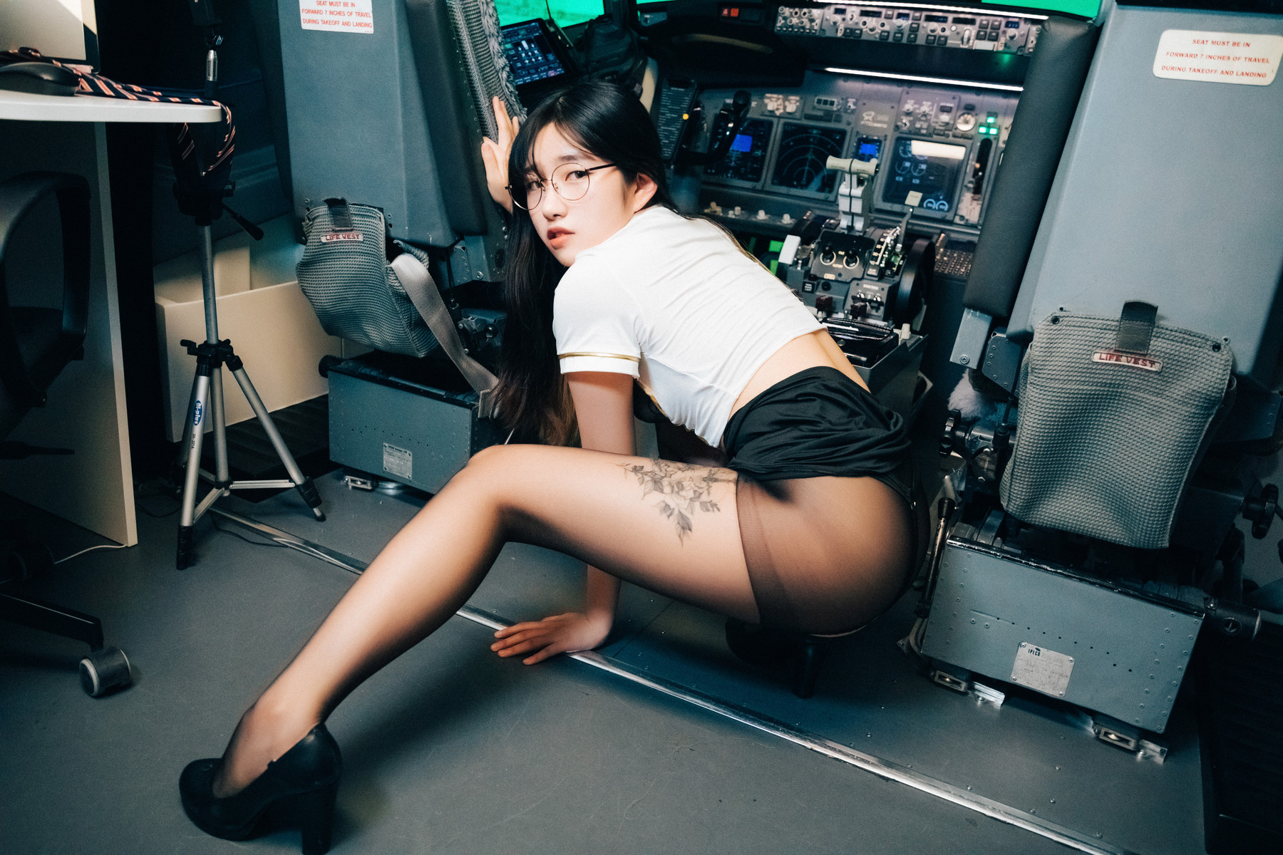 Sonson 손손, [Loozy] Night Flight Set.02