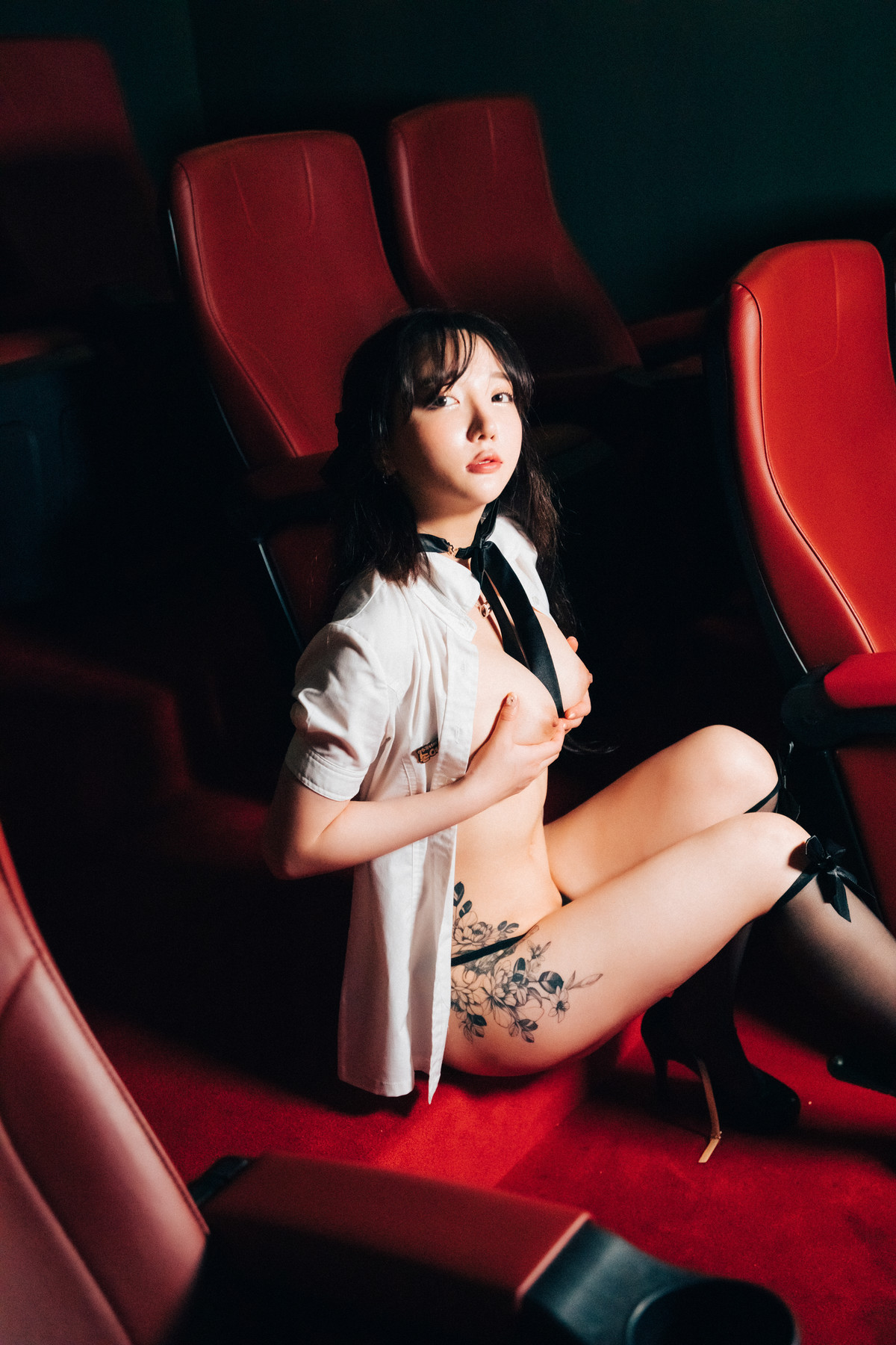 Son Yeeun 손예은, [Loozy] Ticket Girl Set.02