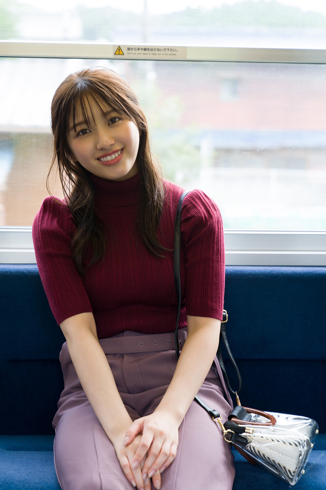 Nana Owada 大和田南那, スピ/サン グラビアフォトブック 「なーにゃと。」 Set.01